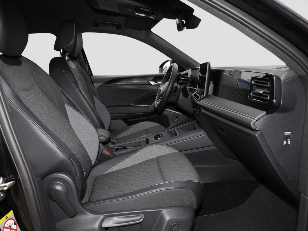Volkswagen-Tiguan-image-6