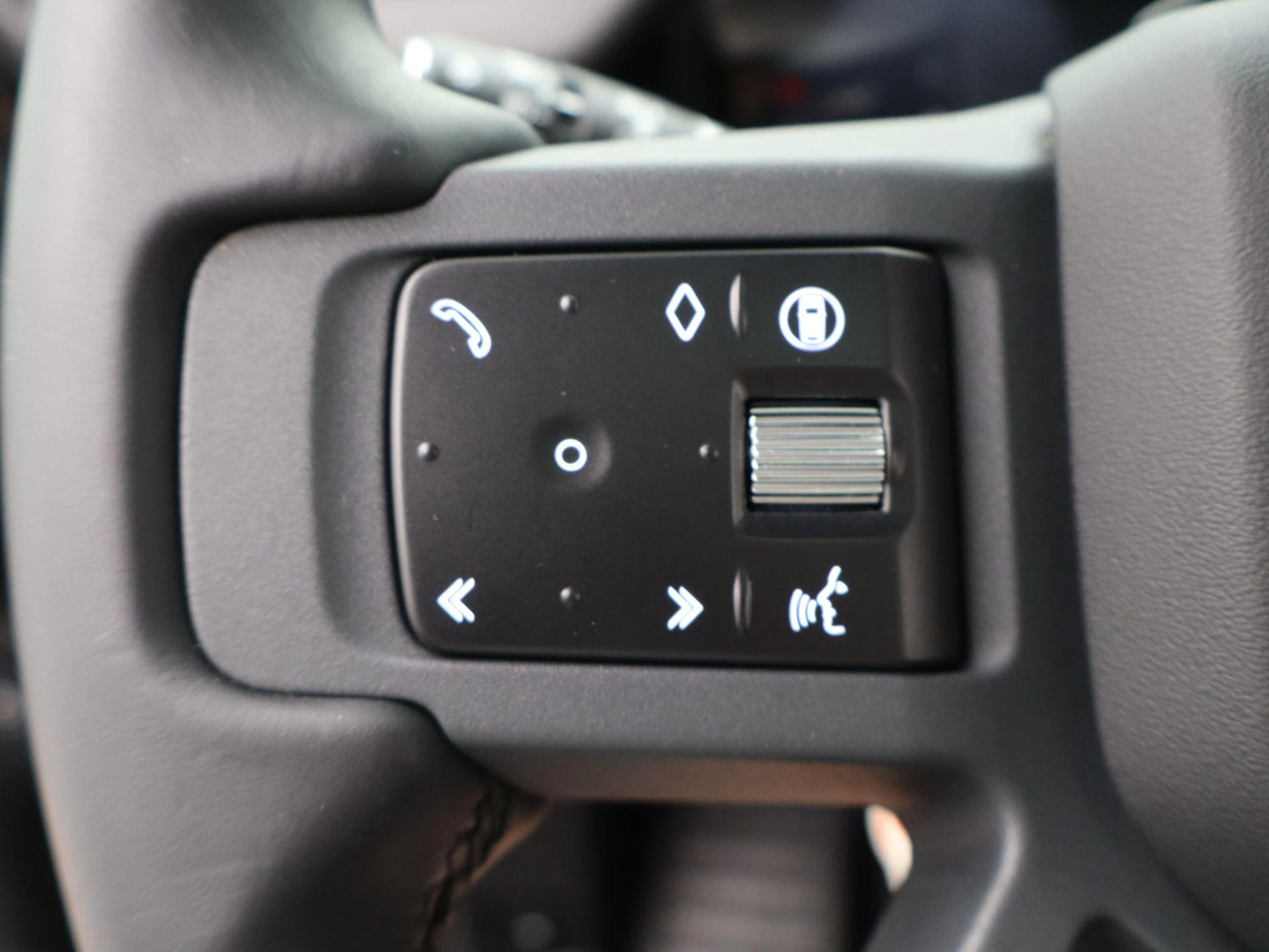 Land Rover Defender 110 2.0 P300e 110 X-Dynamic HSE