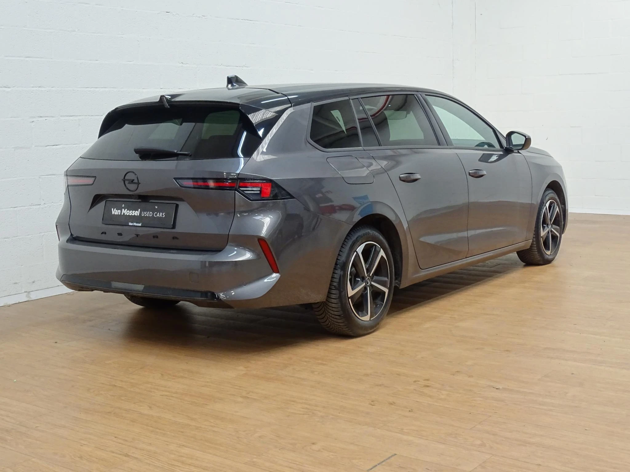 Opel-Astra-image-5