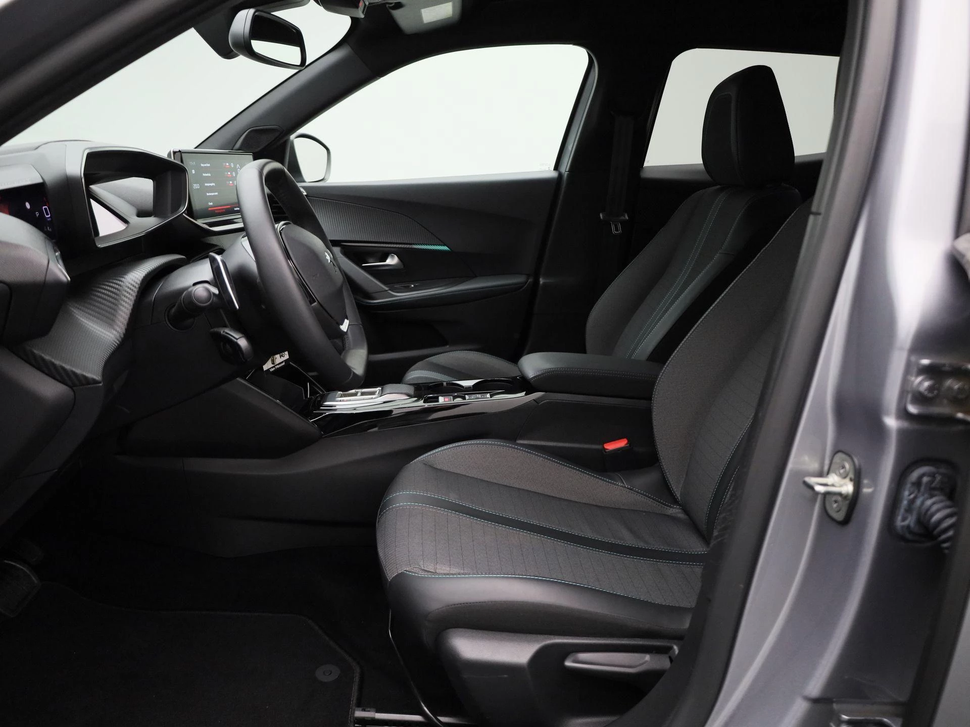 Peugeot-2008-image-8