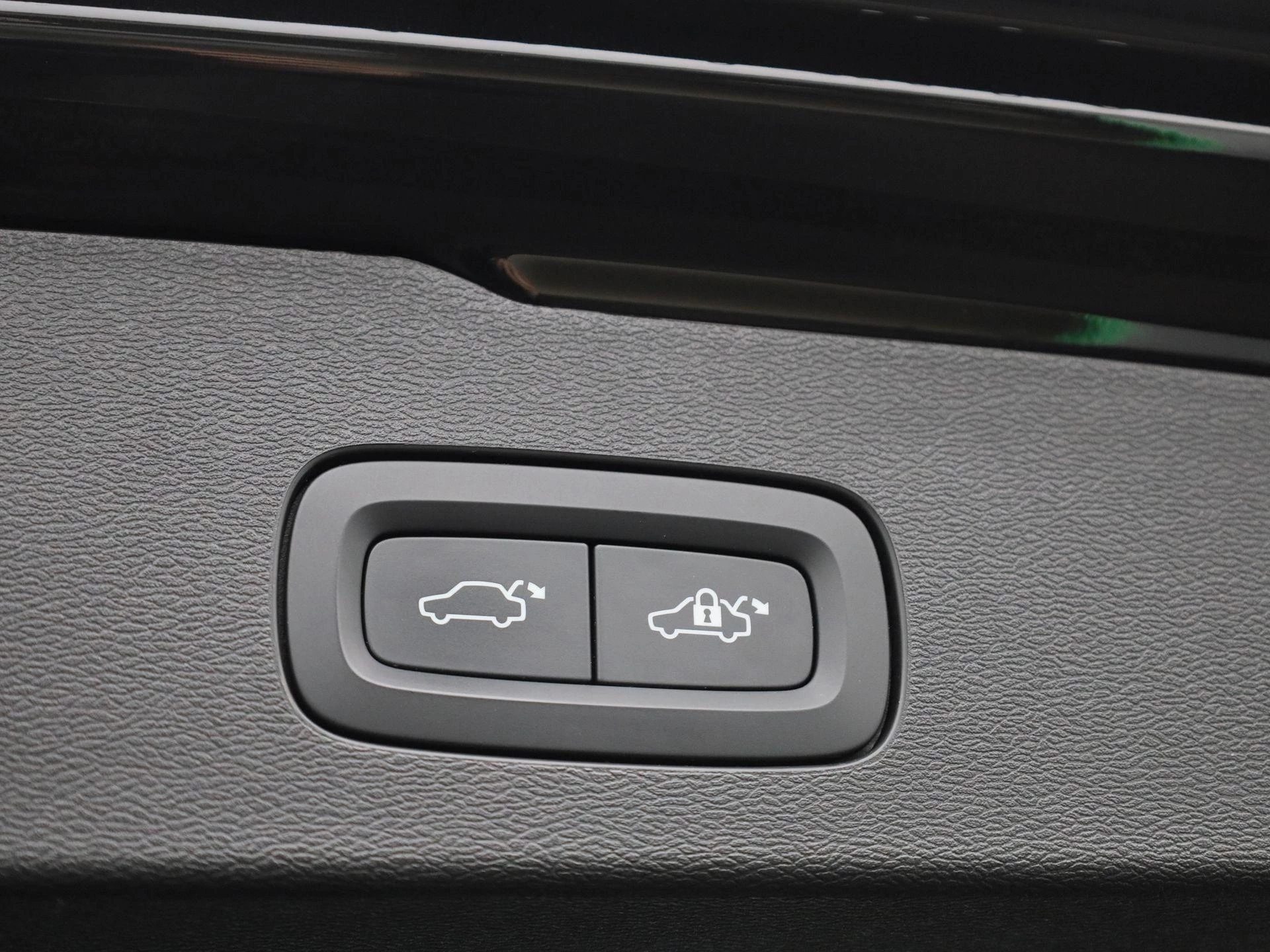 Volvo-V60-image-14