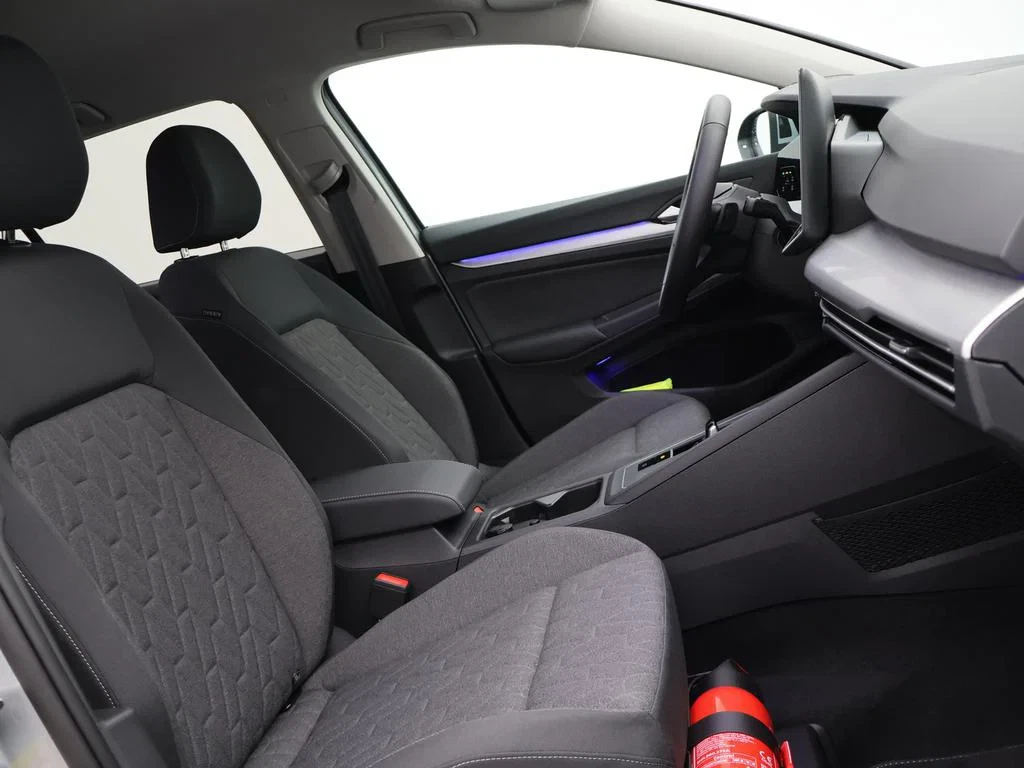 Volkswagen-Golf-image-10