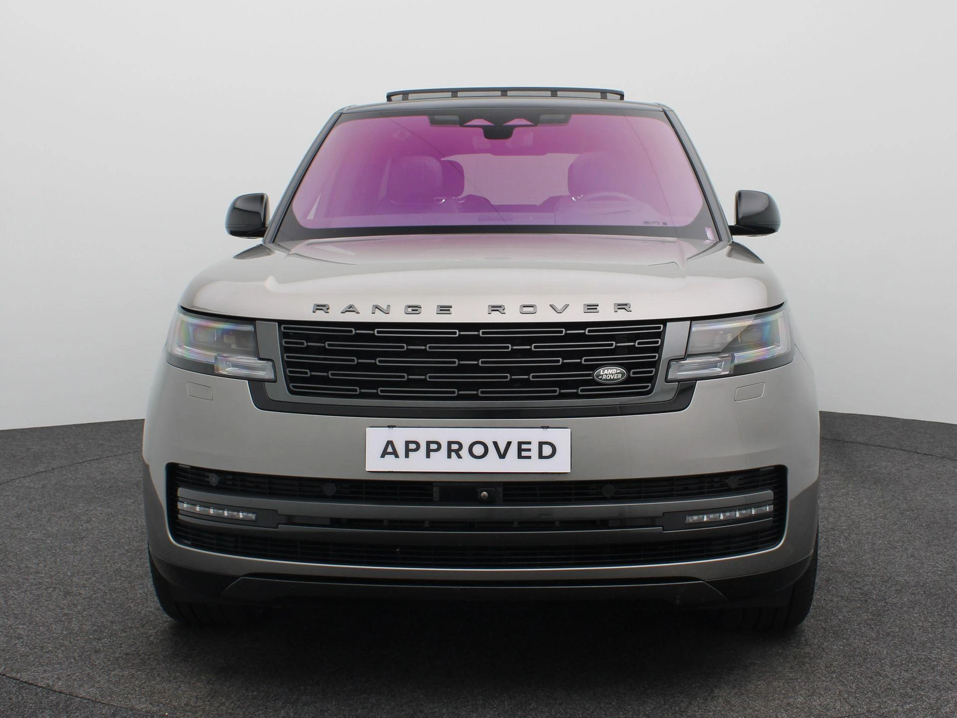 Land Rover-Range Rover-image-2