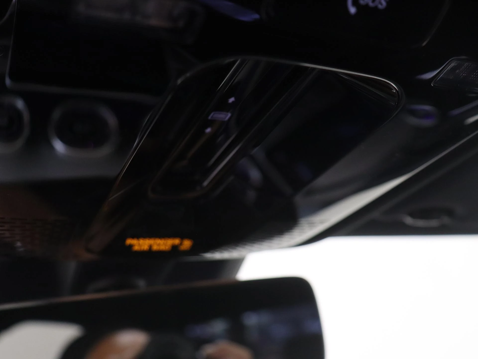 Mercedes-Benz-C-Klasse-image-21