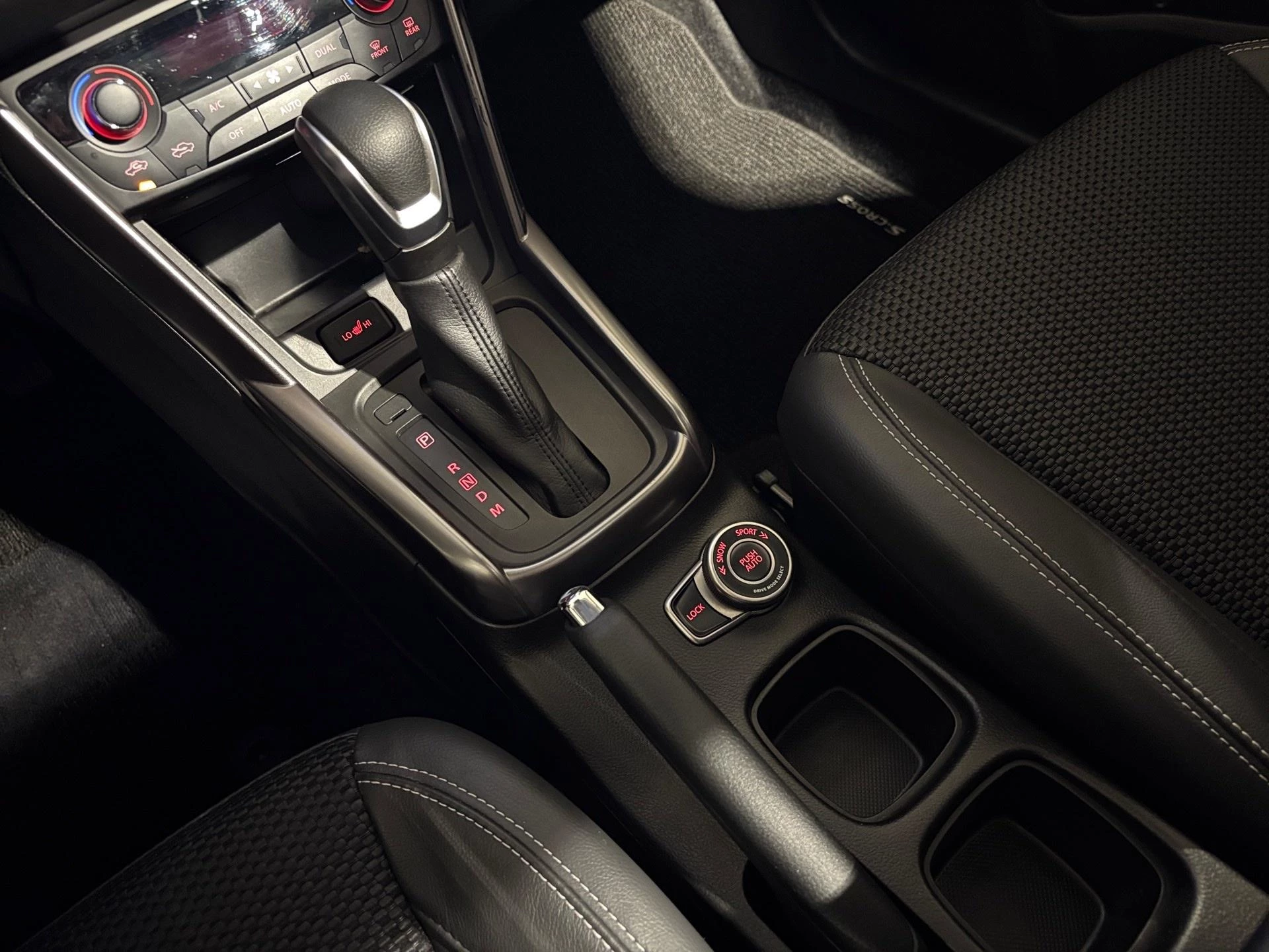 Suzuki-S-Cross-image-12