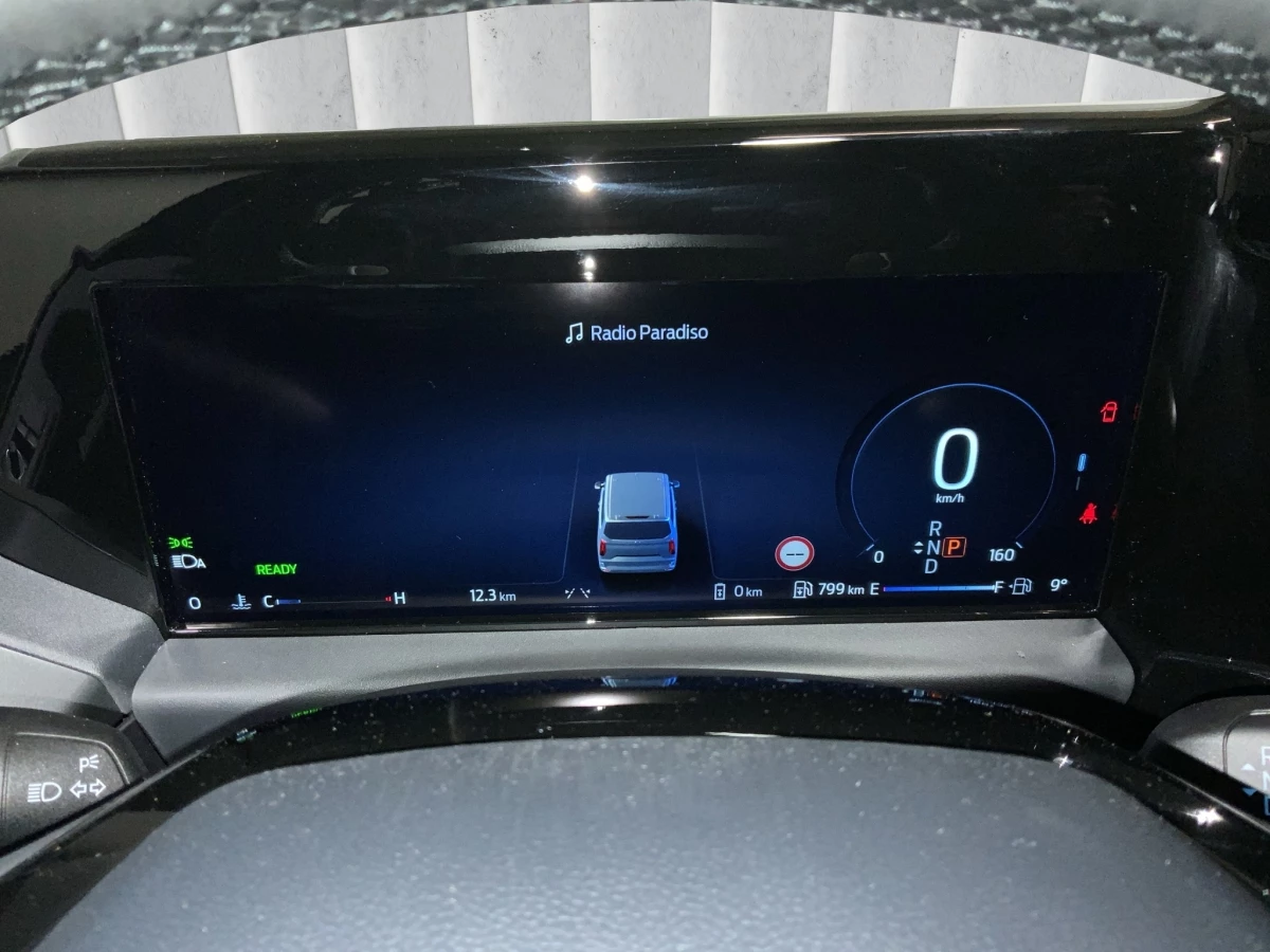 Ford-Tourneo Custom-image-14