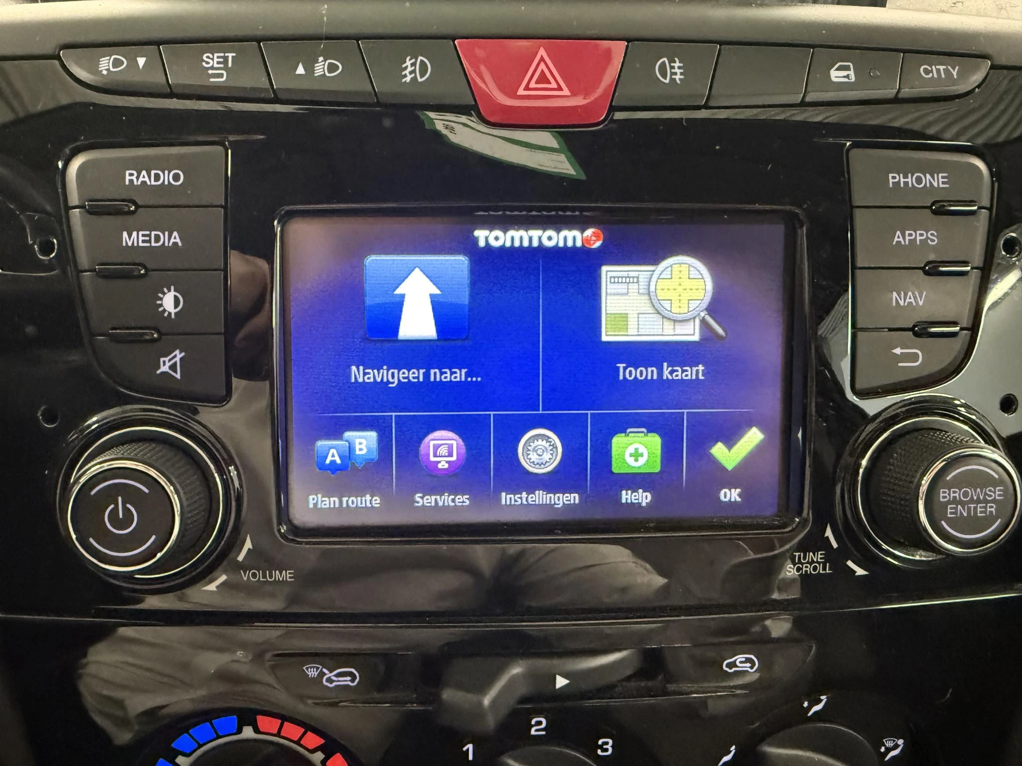 Lancia-Ypsilon-image-22