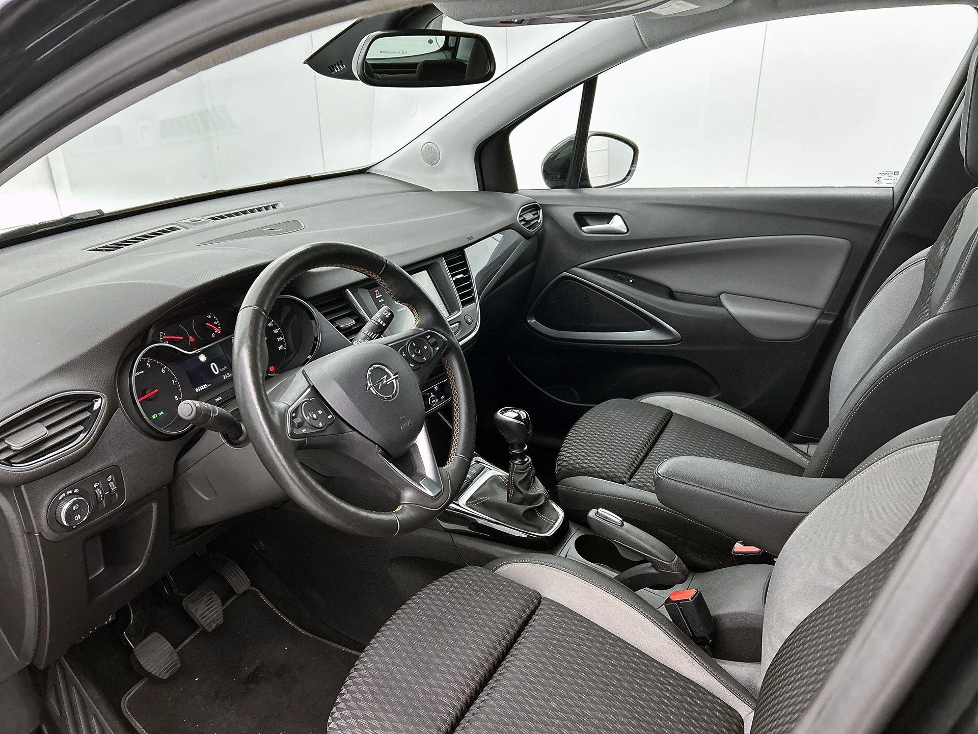 Opel-Crossland X-image-21