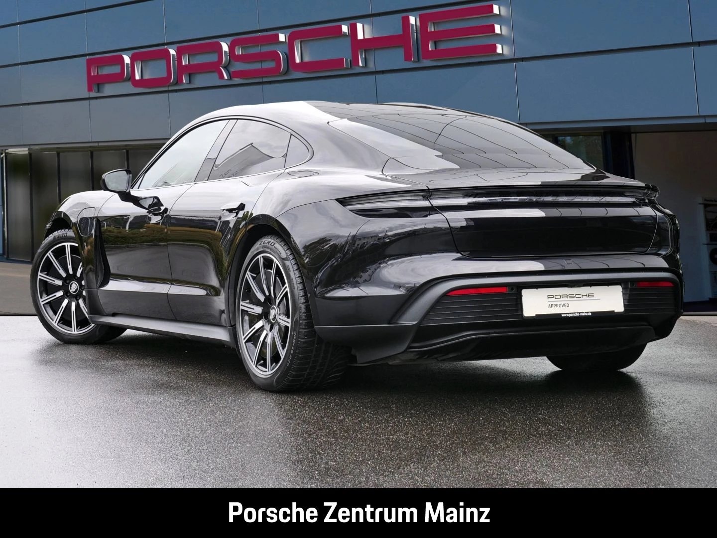 Porsche-Taycan-image-6