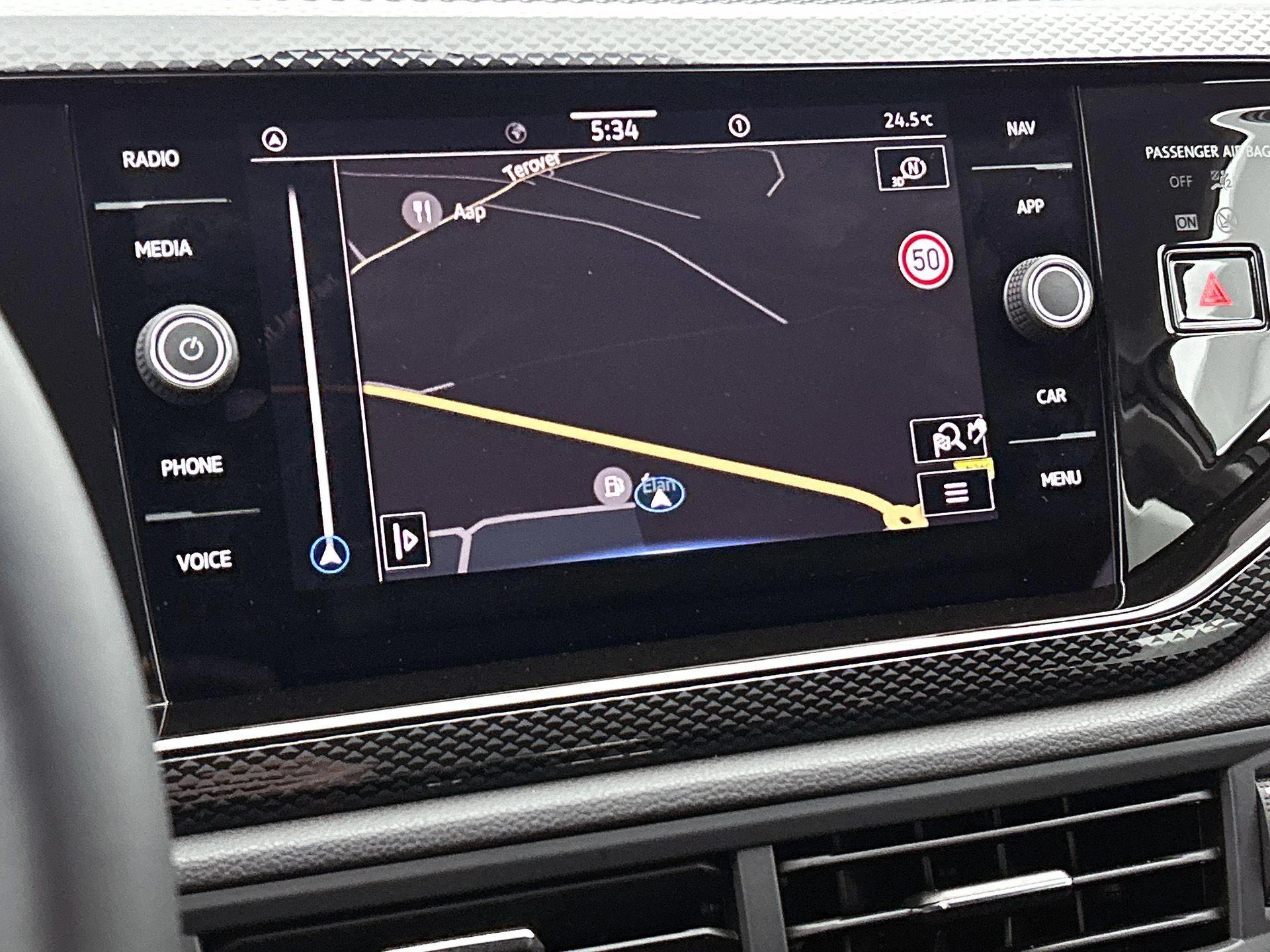 Volkswagen-Polo-image-19