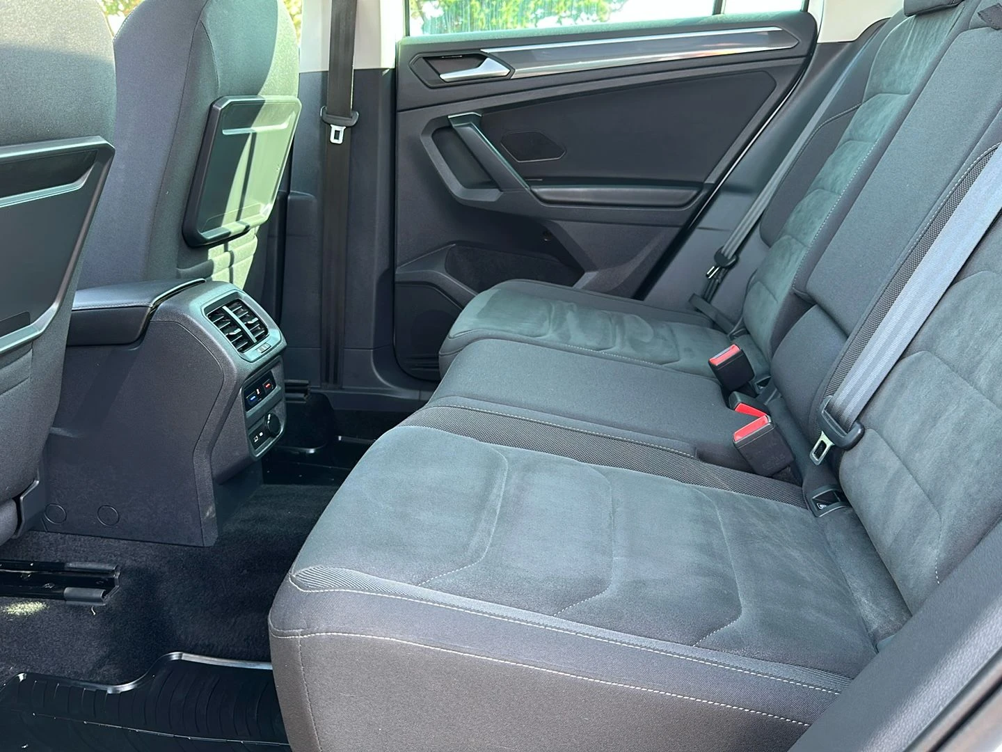 Volkswagen-Tiguan-image-6
