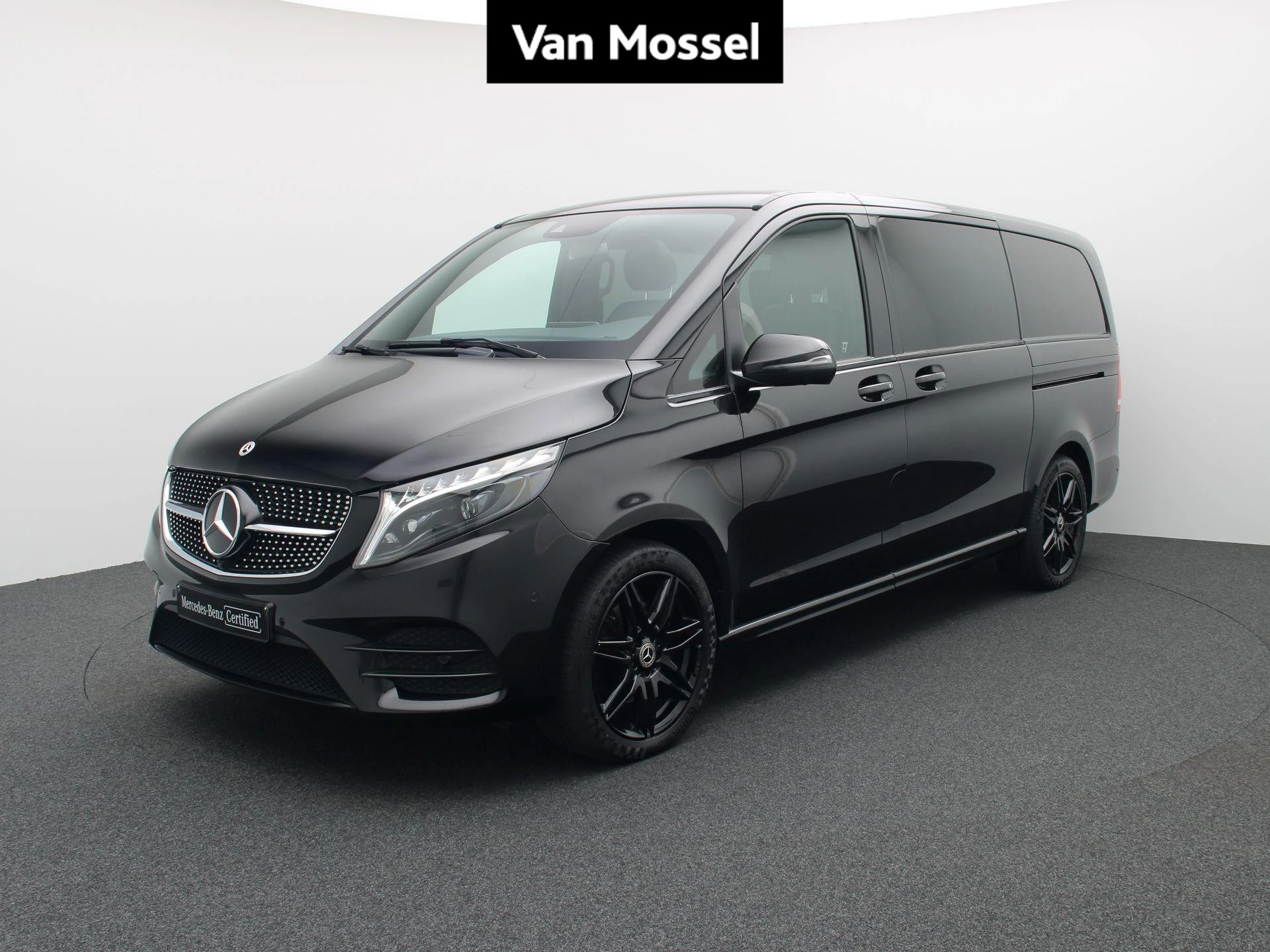 Mercedes-Benz-V-Klasse-image-0