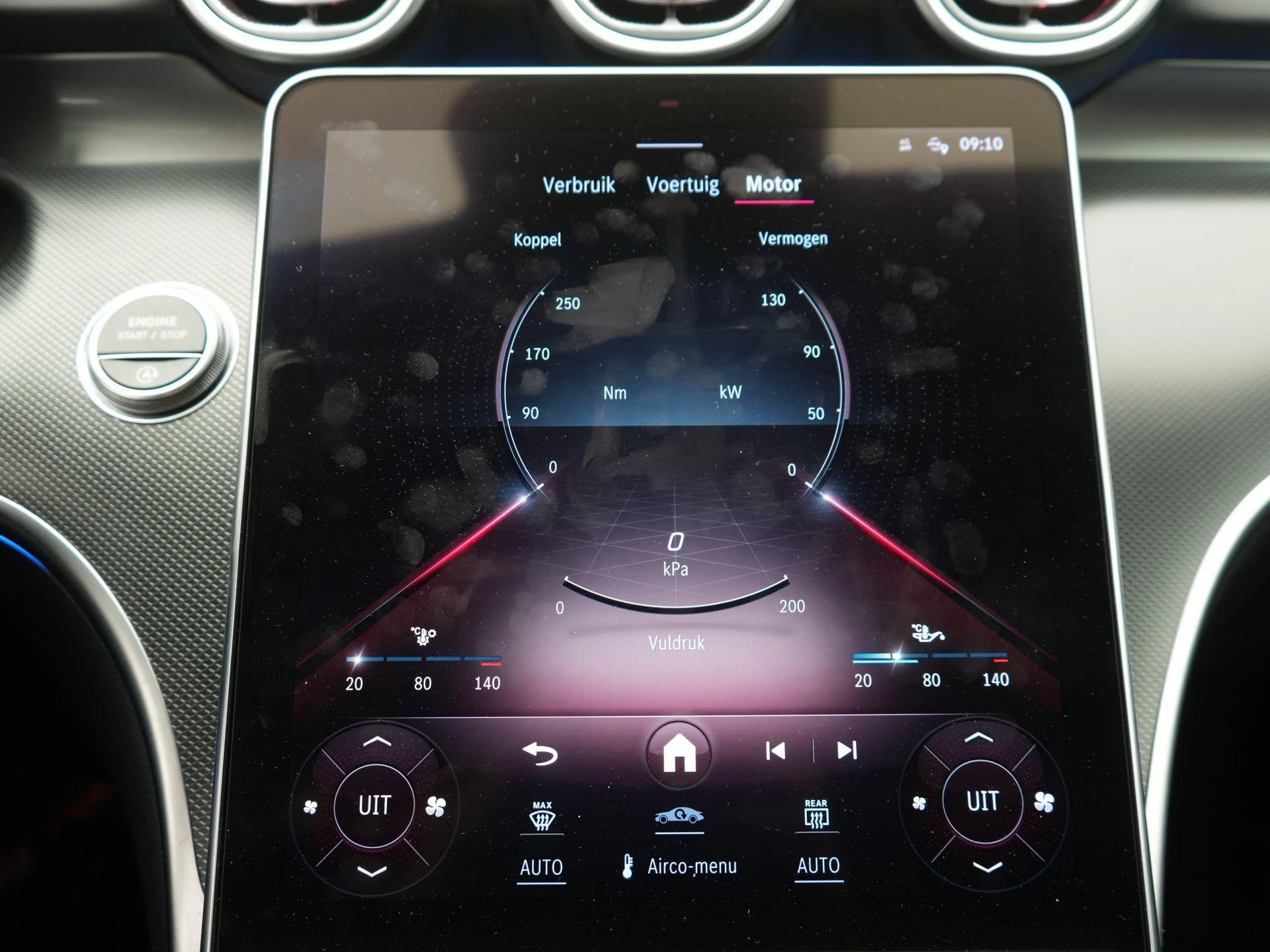 Mercedes-Benz-C-Klasse-image-21