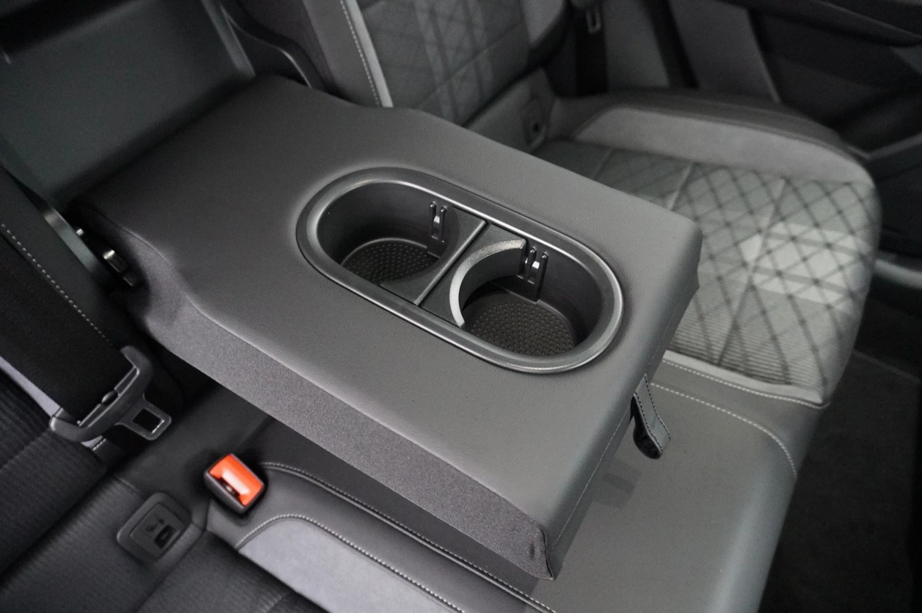 Volkswagen-T-Roc-image-9