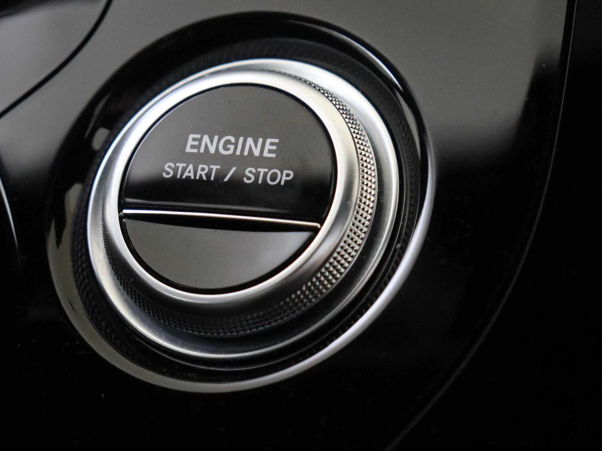 Mercedes-Benz-E-Klasse-image-20