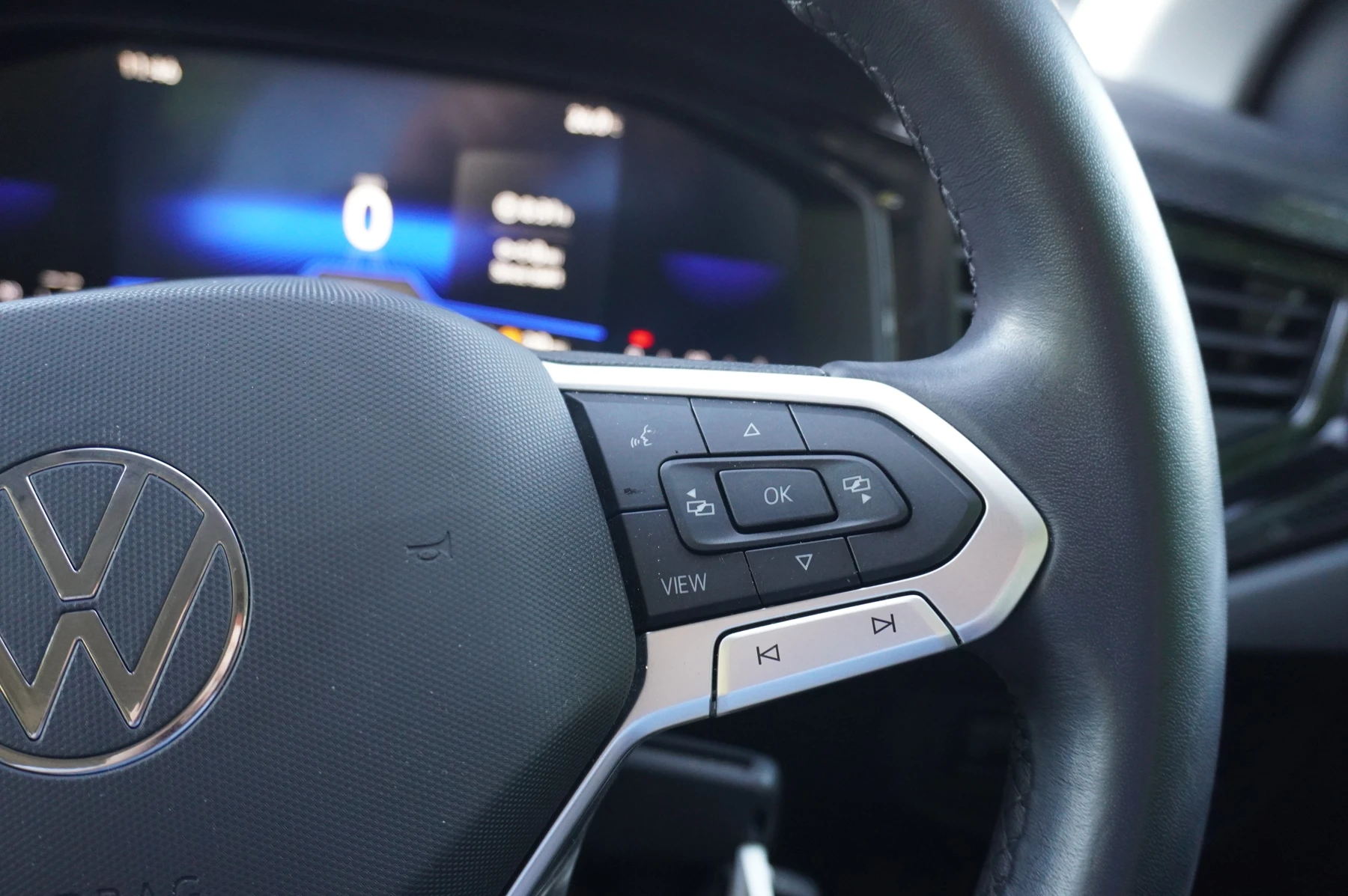 Volkswagen-Polo-image-15