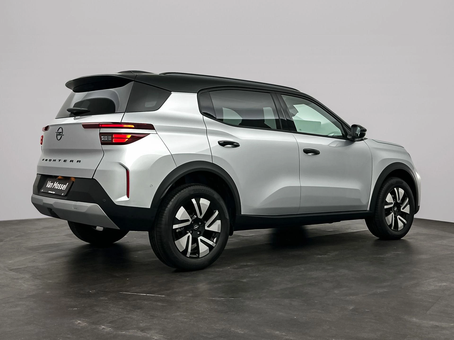 Opel-Frontera-image-5