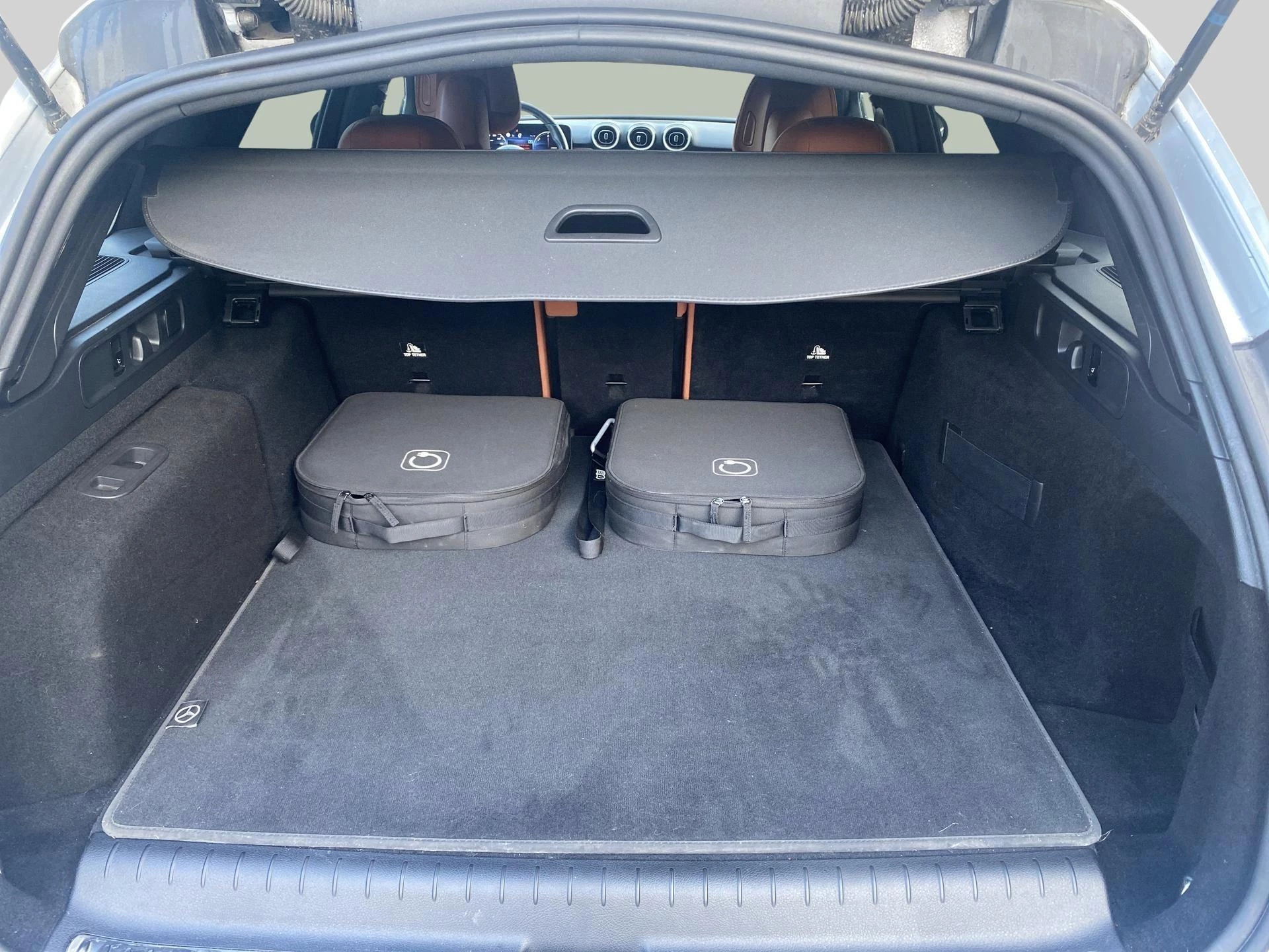 Mercedes-Benz C-Klasse 300 de Luxury Line Estate + TREKHAAK + CARPLAY + CAMERA + LED +