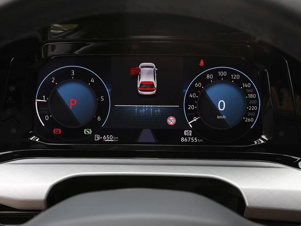 Volkswagen-Golf-image-13