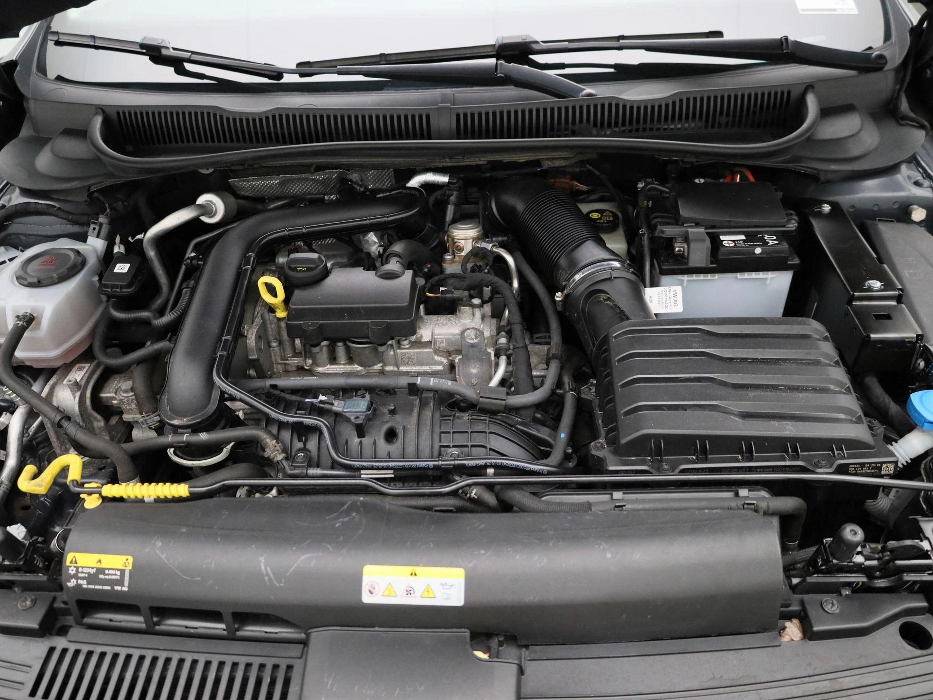 Volkswagen-Polo-image-30