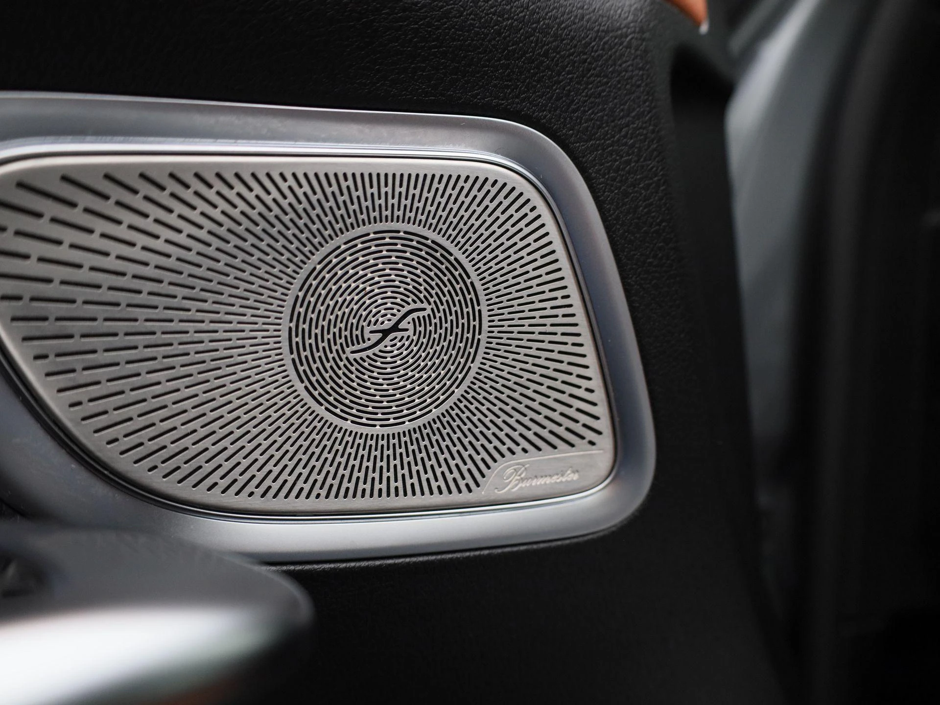 Mercedes-Benz-C-Klasse-image-36