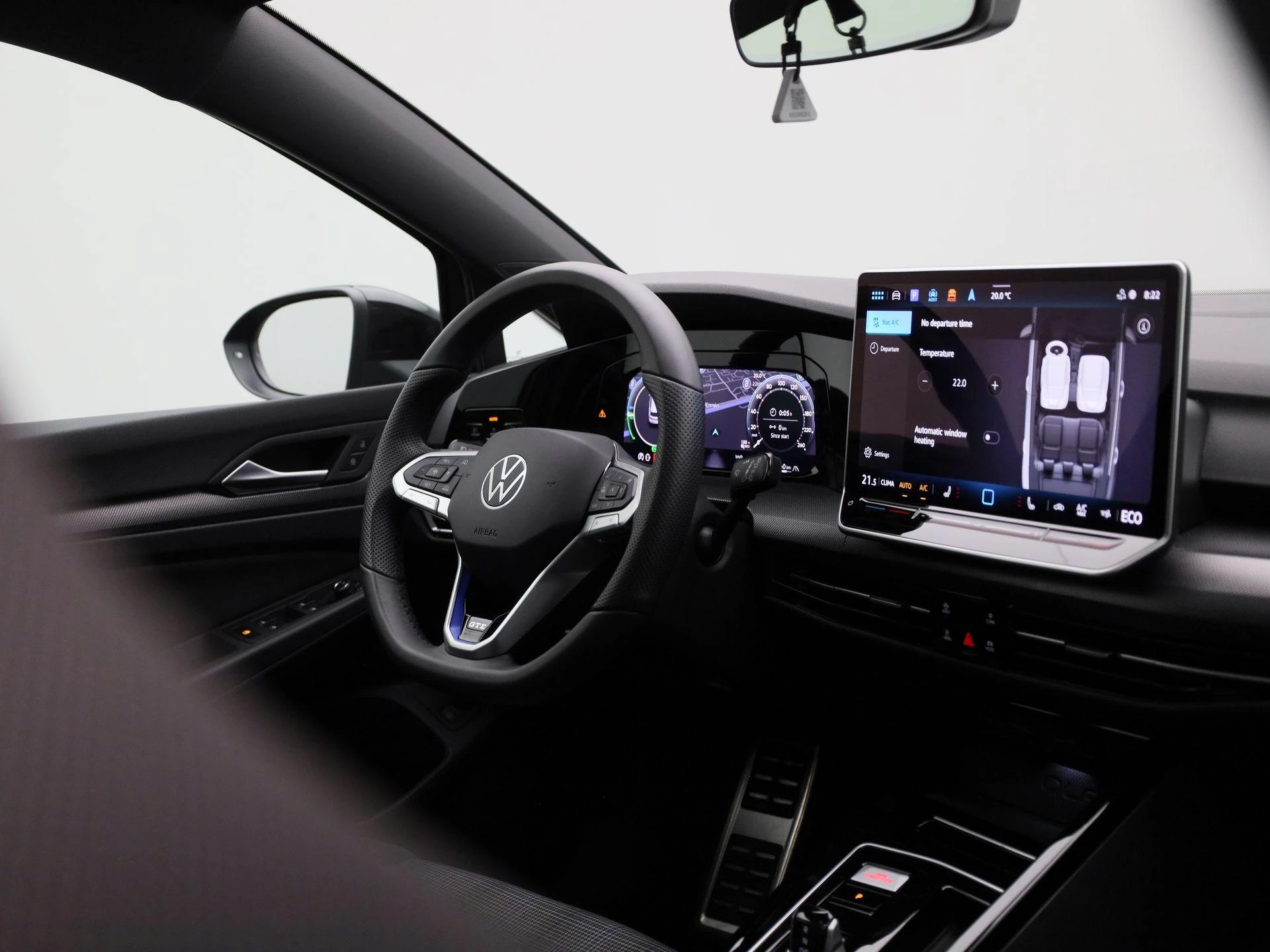 Volkswagen-Golf-image-34