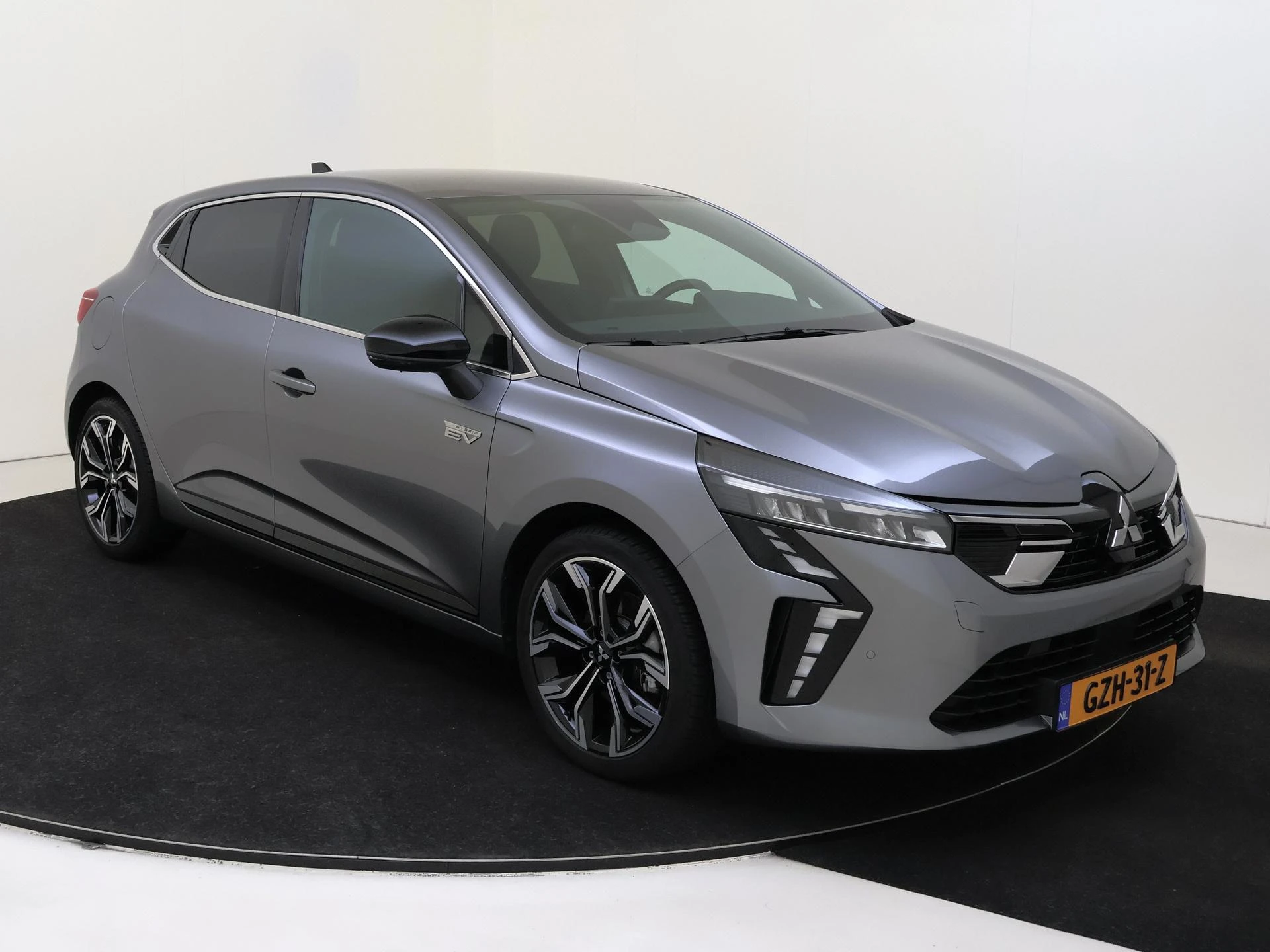 Mitsubishi-Colt-image-1