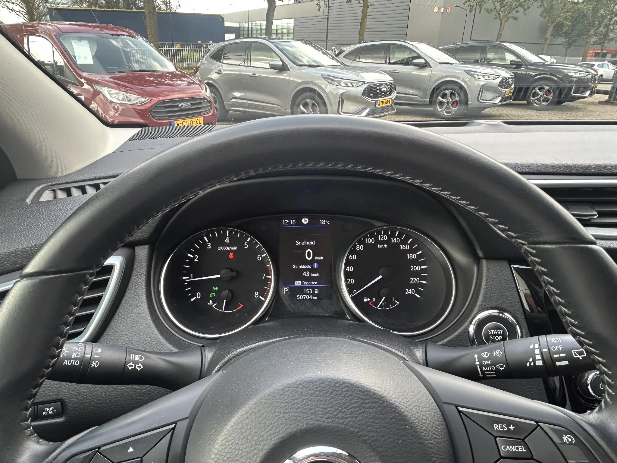 Nissan-QASHQAI-image-14