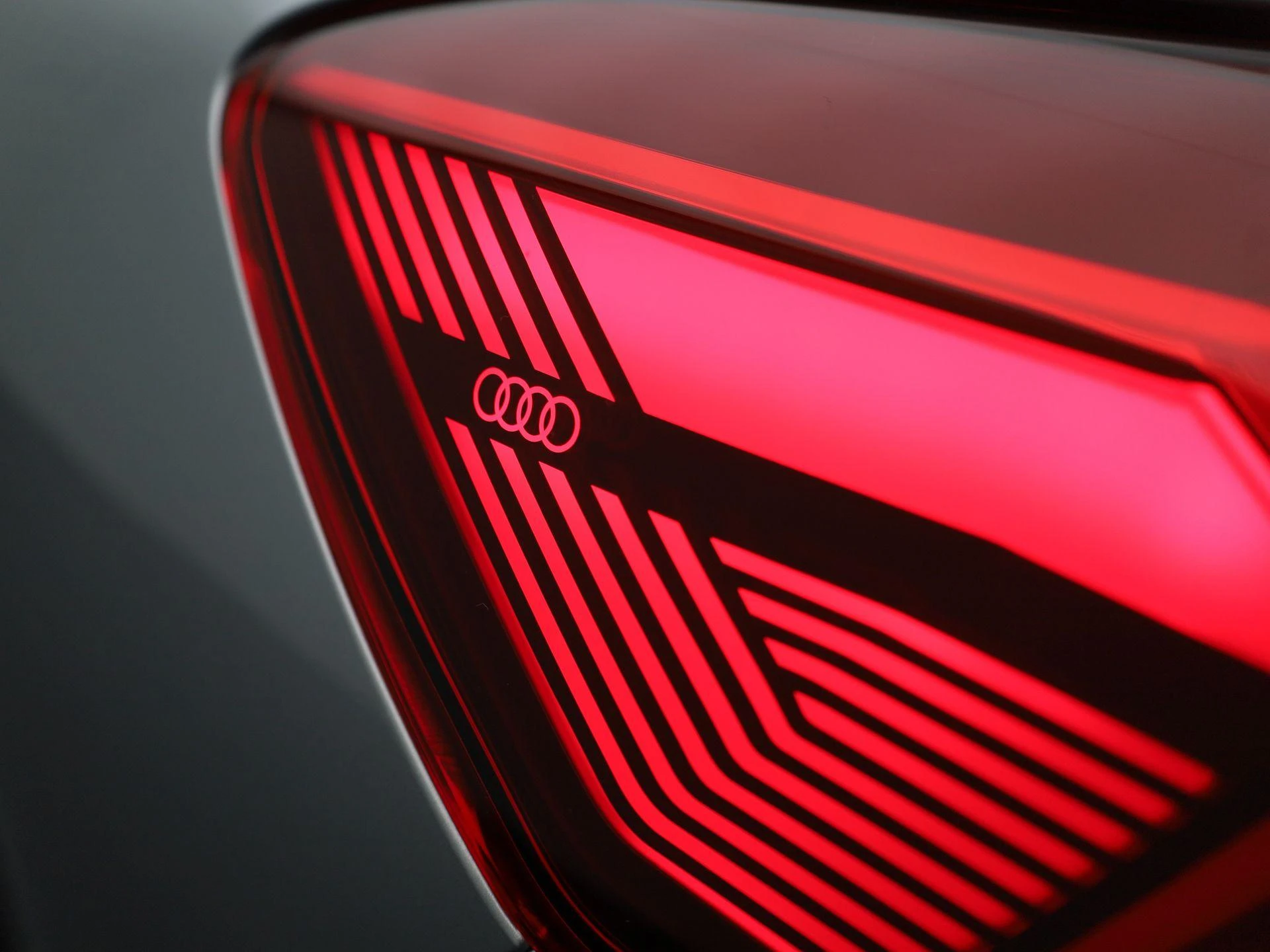 Audi-Q4 e-tron-image-43