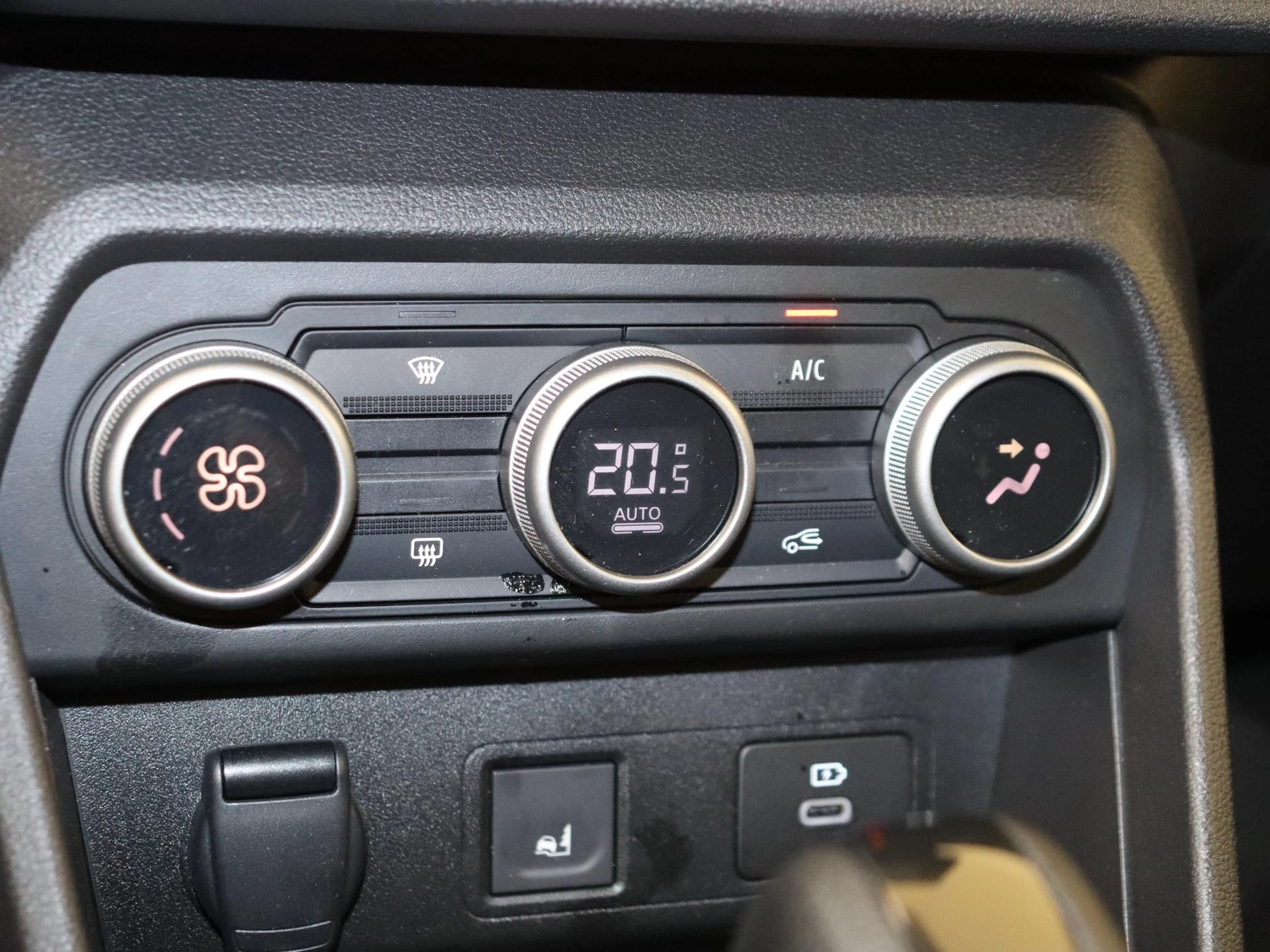 Dacia-Jogger-image-17