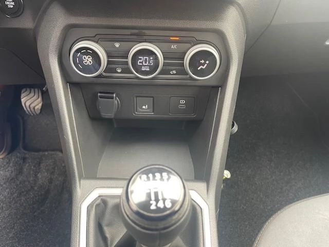 Dacia-Sandero Stepway-image-11