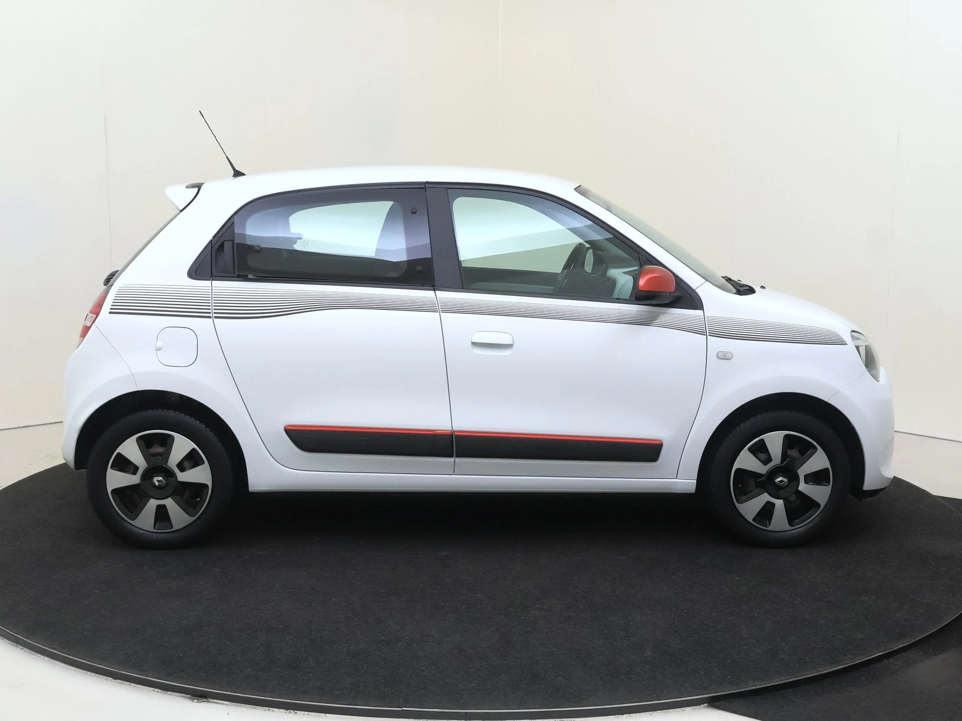 Renault-Twingo-image-8