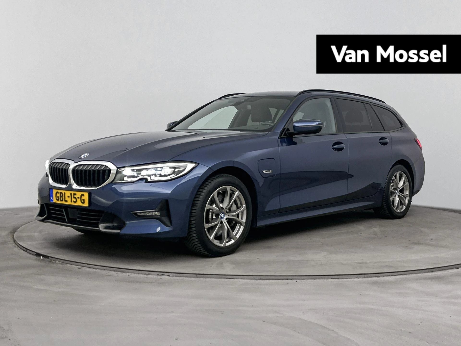 BMW-3 Serie-image-0