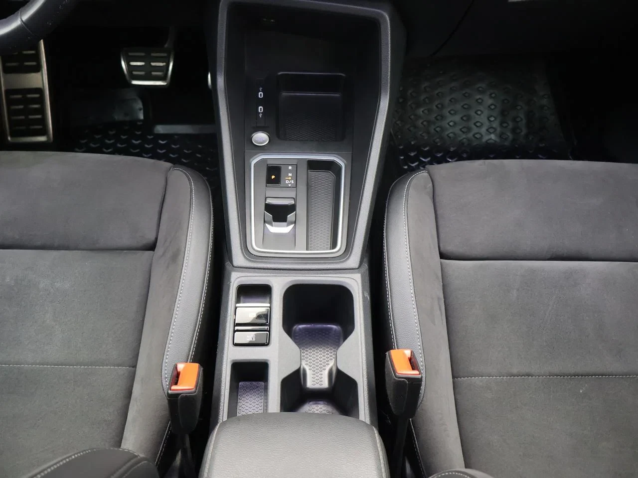 Volkswagen-Caddy-image-20