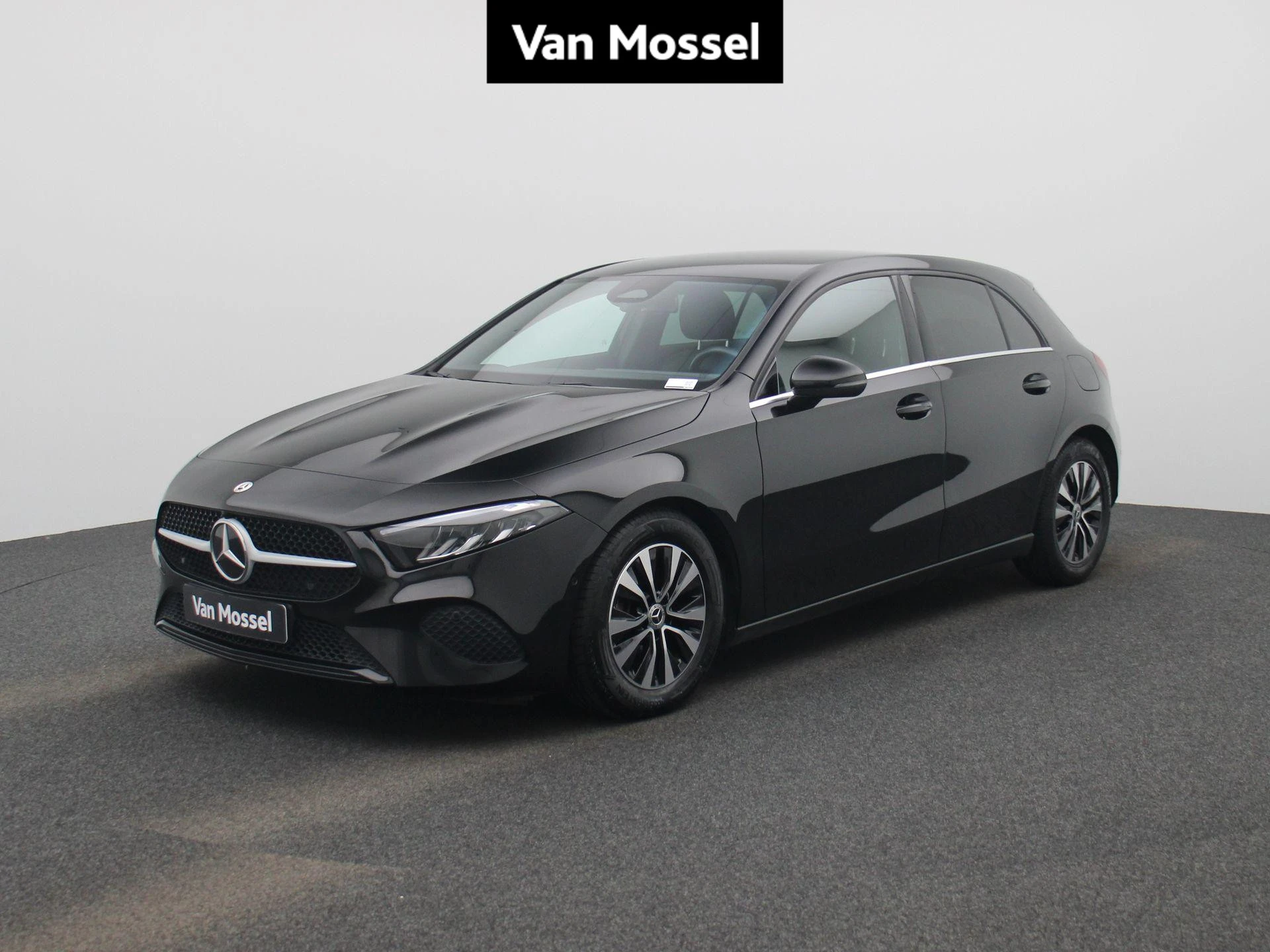 Mercedes-Benz-A-Klasse-image-0