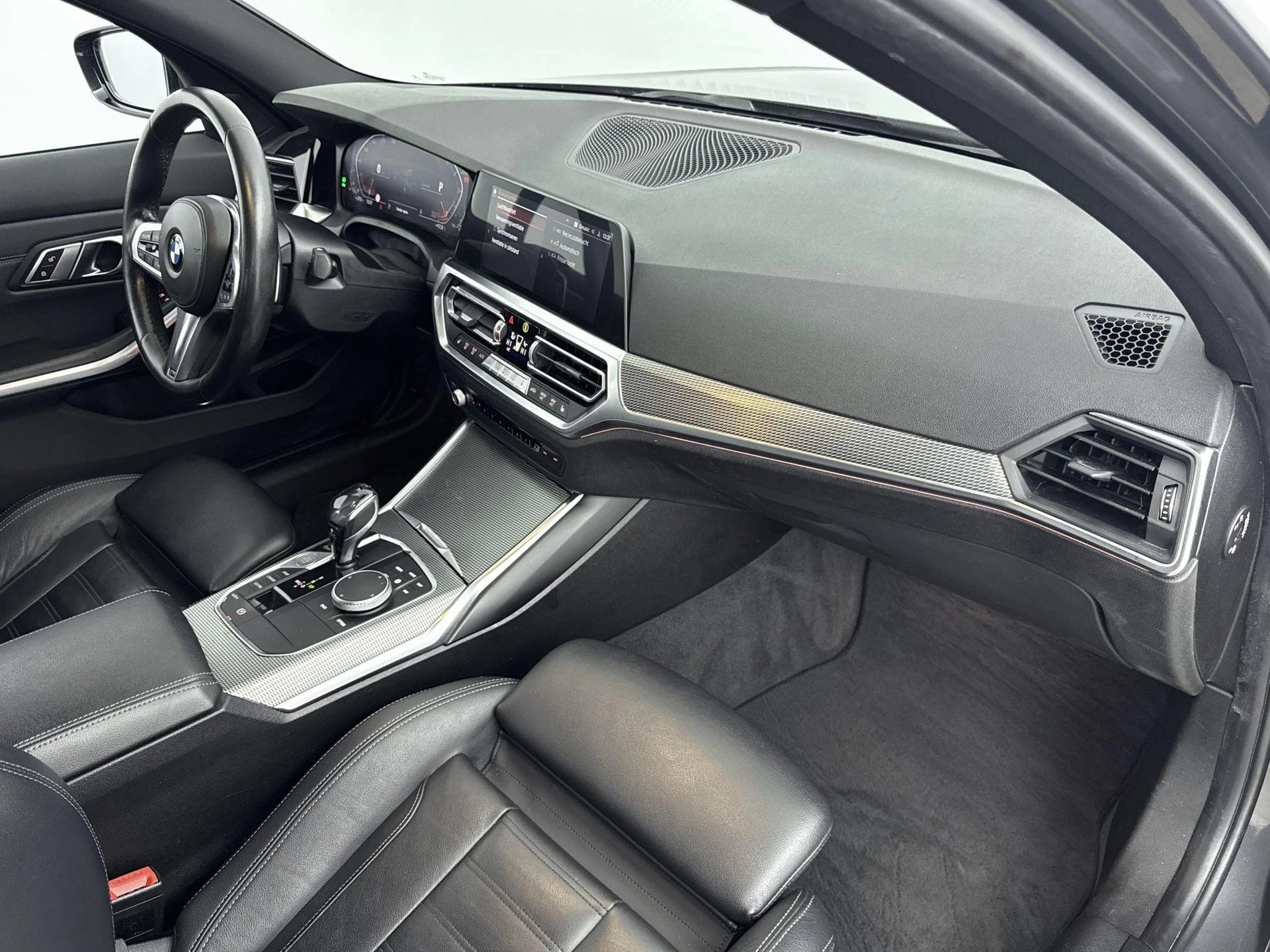 BMW-3 Serie-image-17
