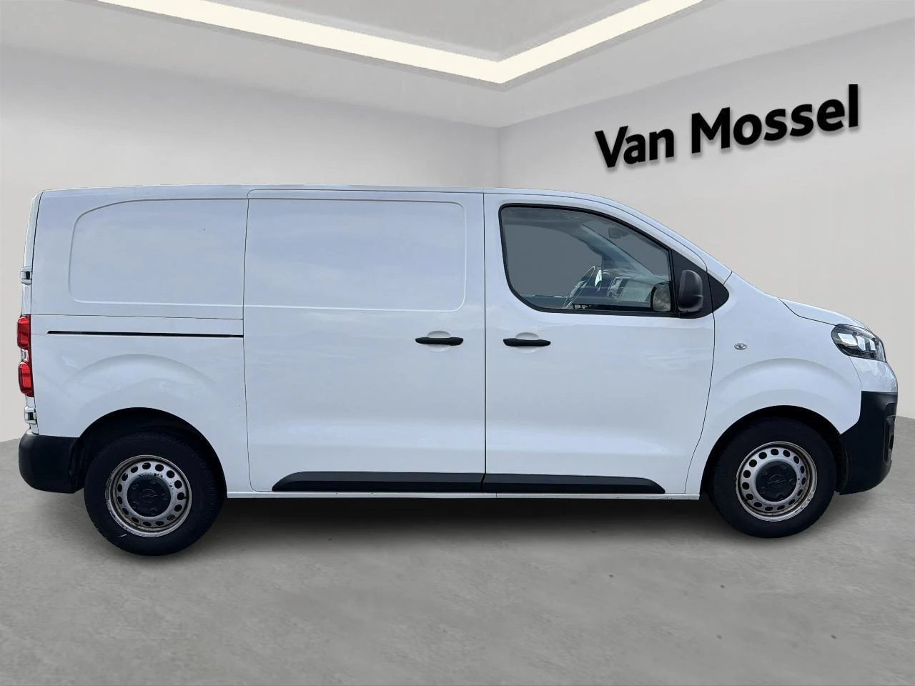 Opel-Vivaro-image-4