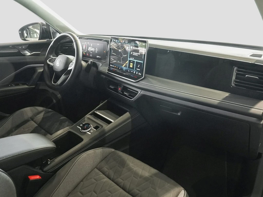 Volkswagen-Tiguan-image-8