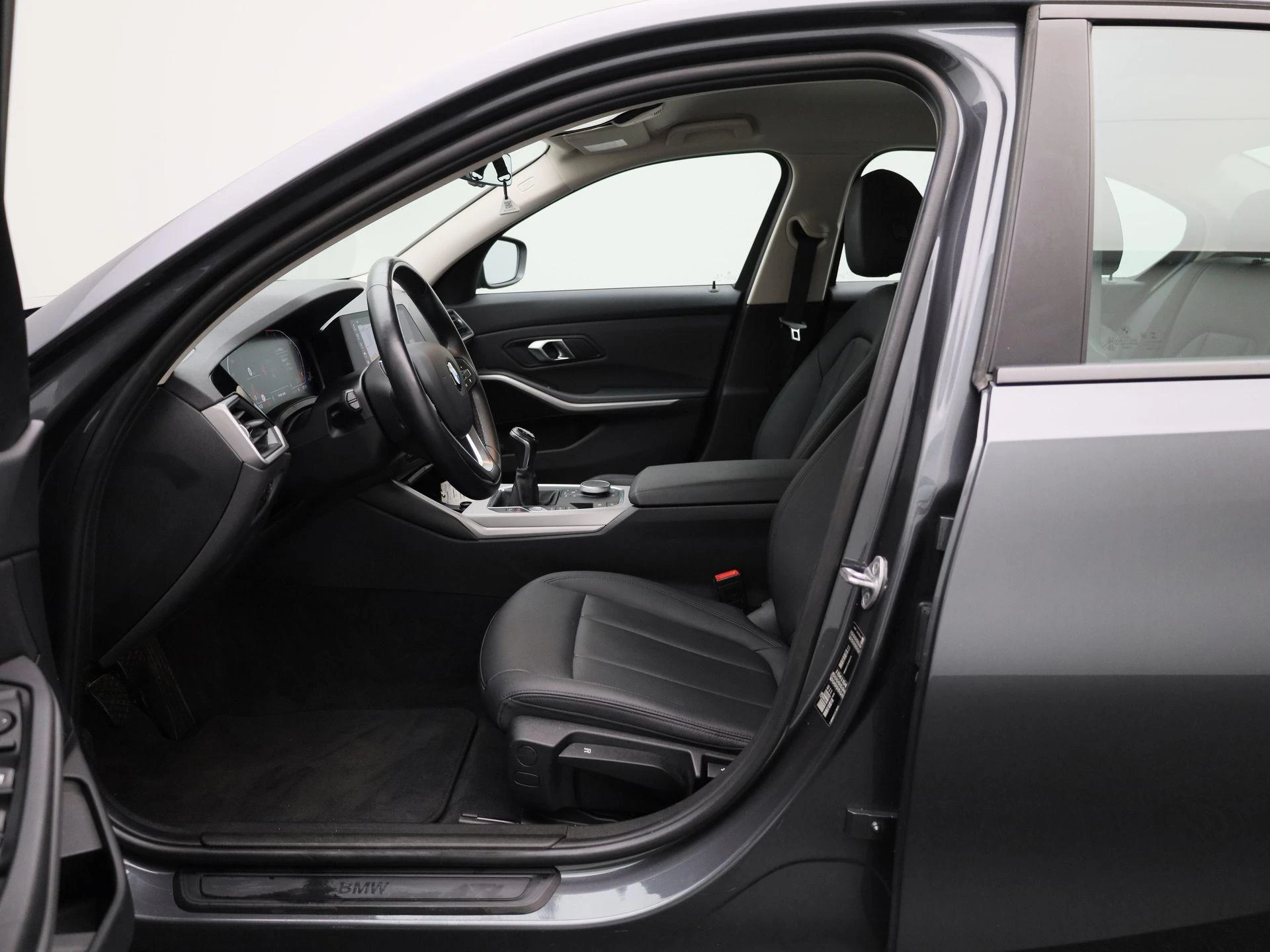 BMW-3 Serie-image-8