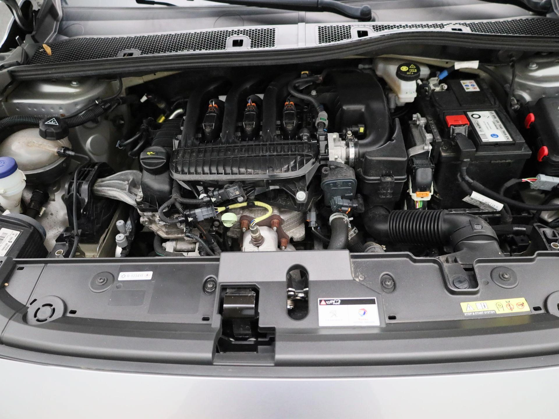 Peugeot-208-image-23