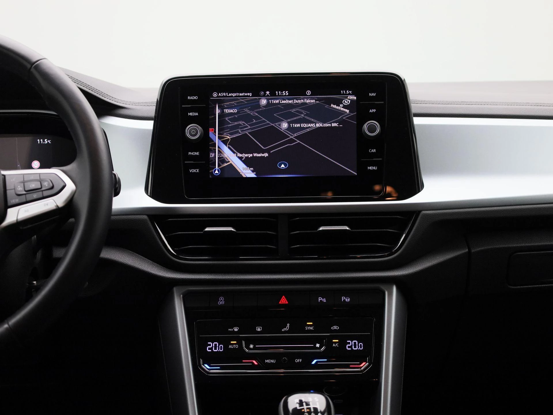 Volkswagen-T-Roc-image-8