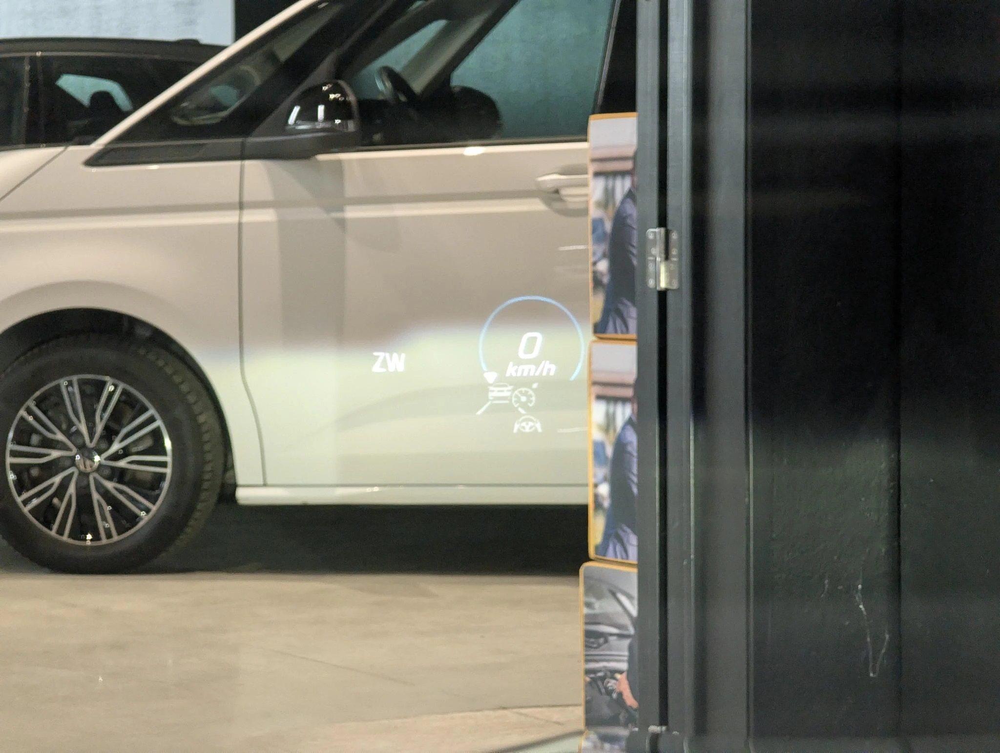 Mercedes-Benz-EQA-image-15
