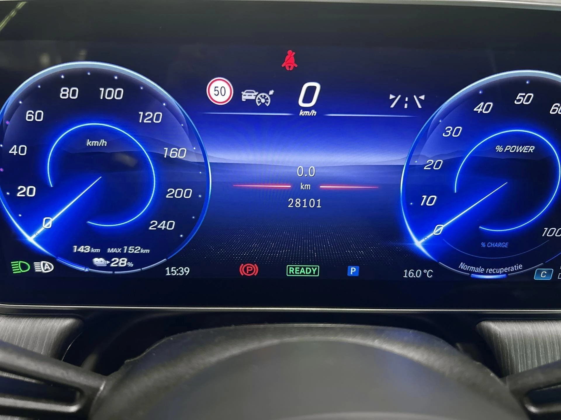 Mercedes-Benz EQE SUV 350 4M AMG Line + PANORAMISCH DAK + TREKHAAK + BURMESTER +