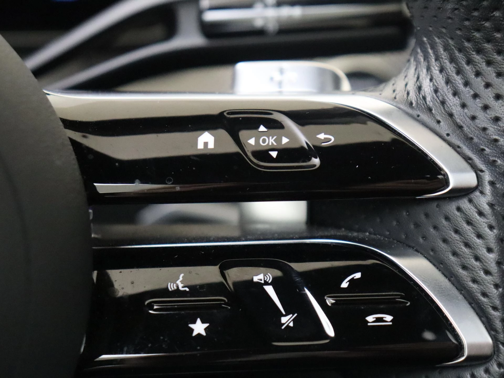 Mercedes-Benz-C-Klasse-image-13