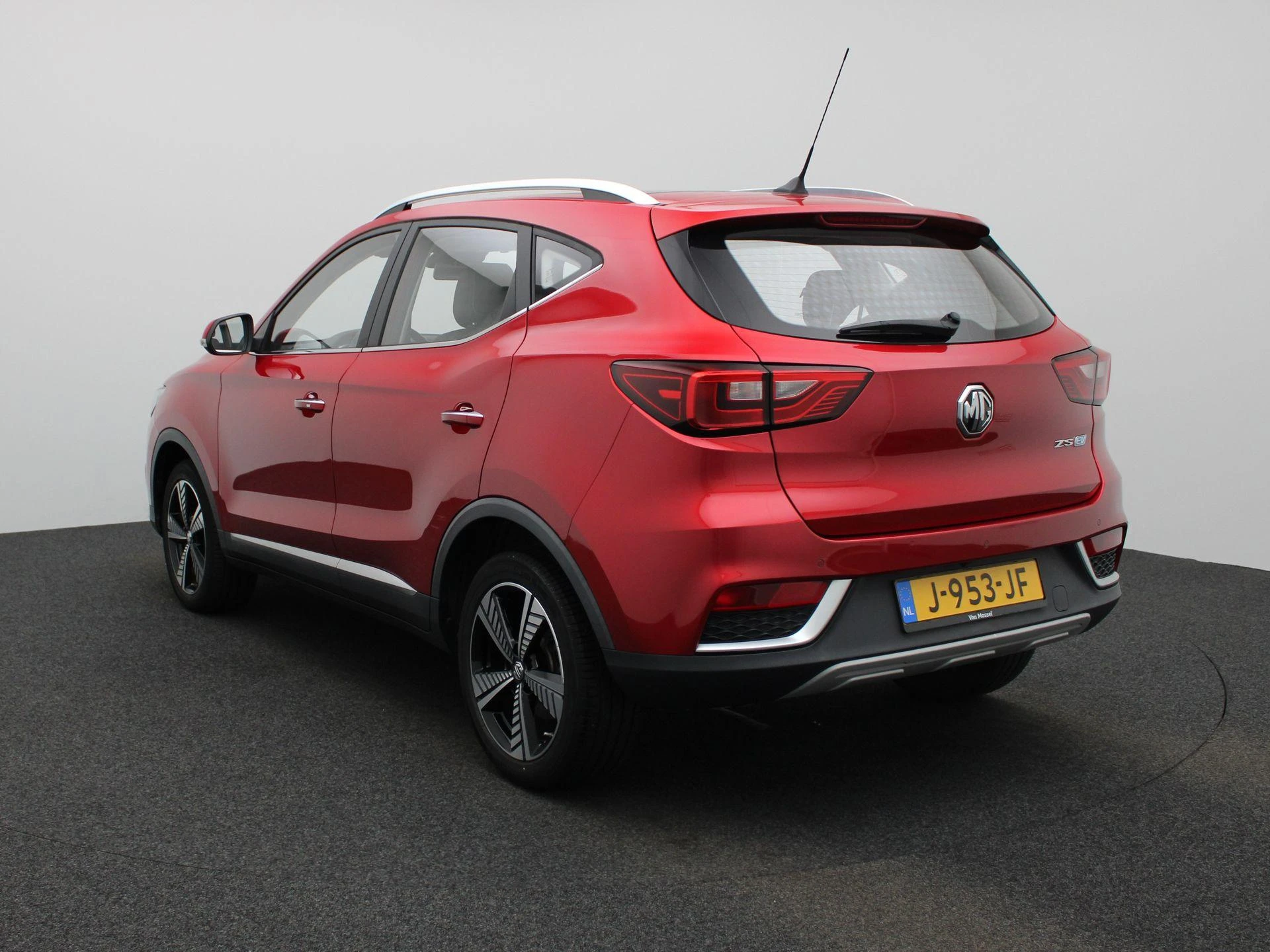 MG-ZS EV-image-2