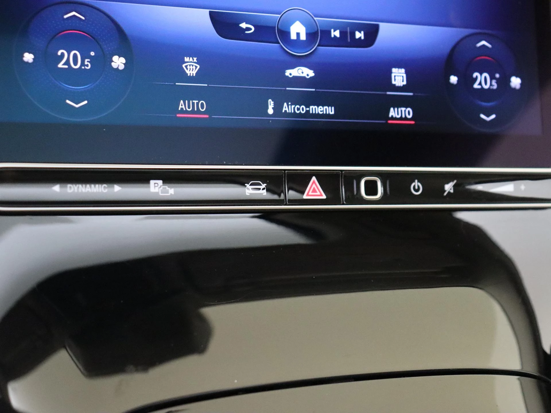 Mercedes-Benz-S-Klasse-image-20