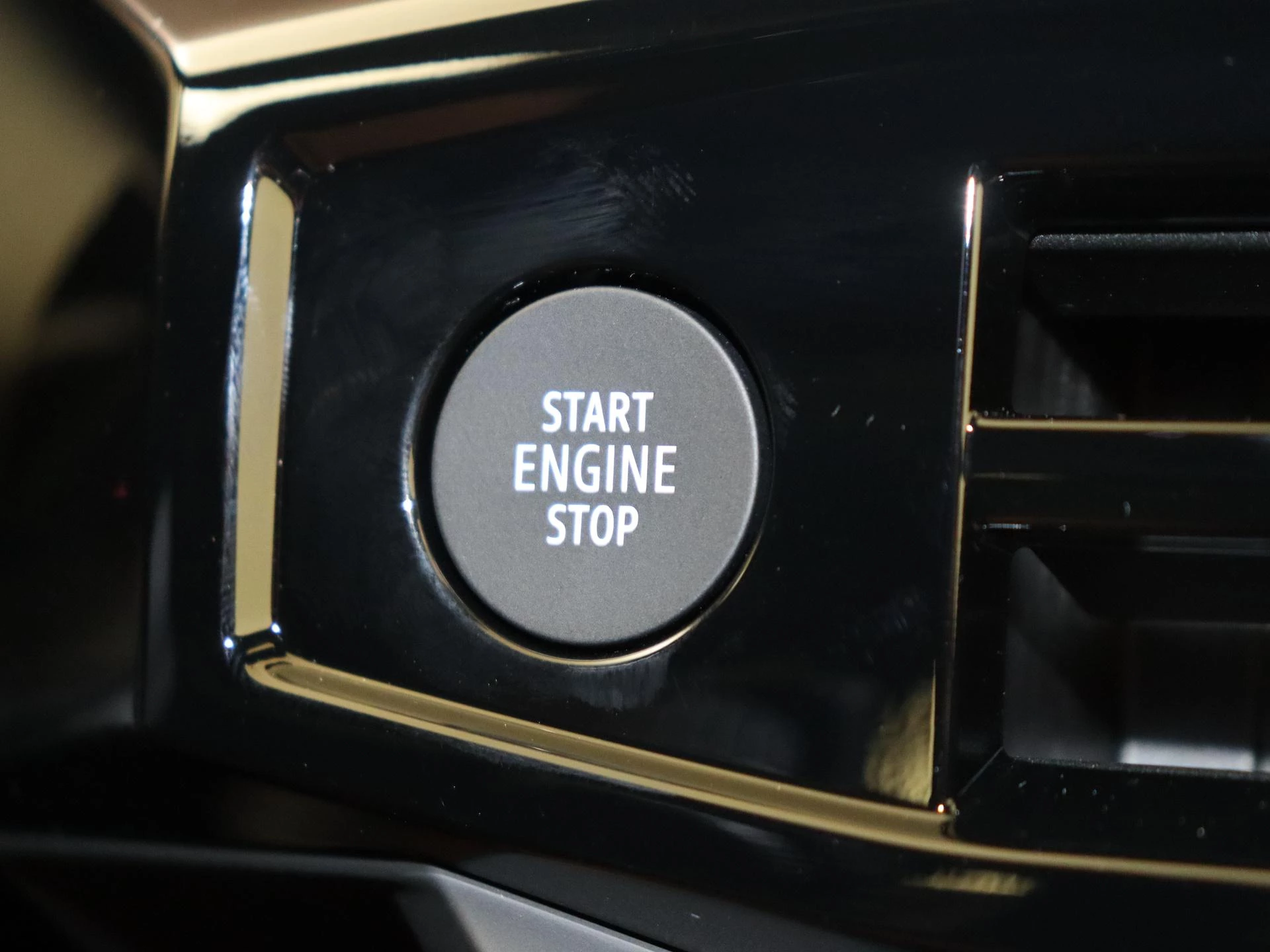 Renault-Clio-image-21