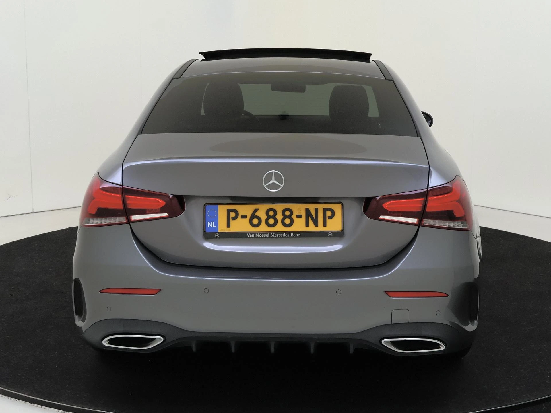 Mercedes-Benz-A-Klasse-image-6