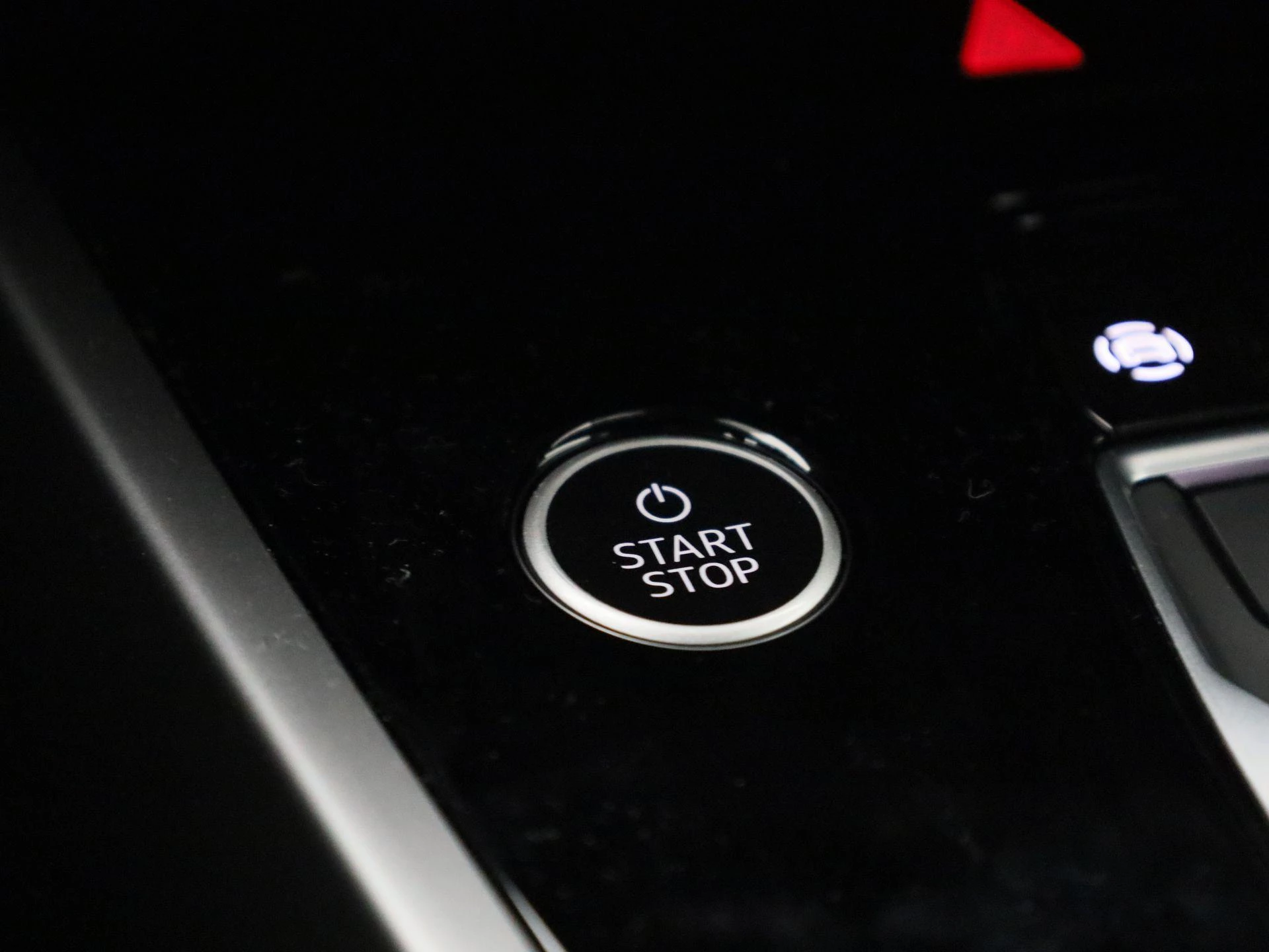 Audi-Q4 e-tron-image-34