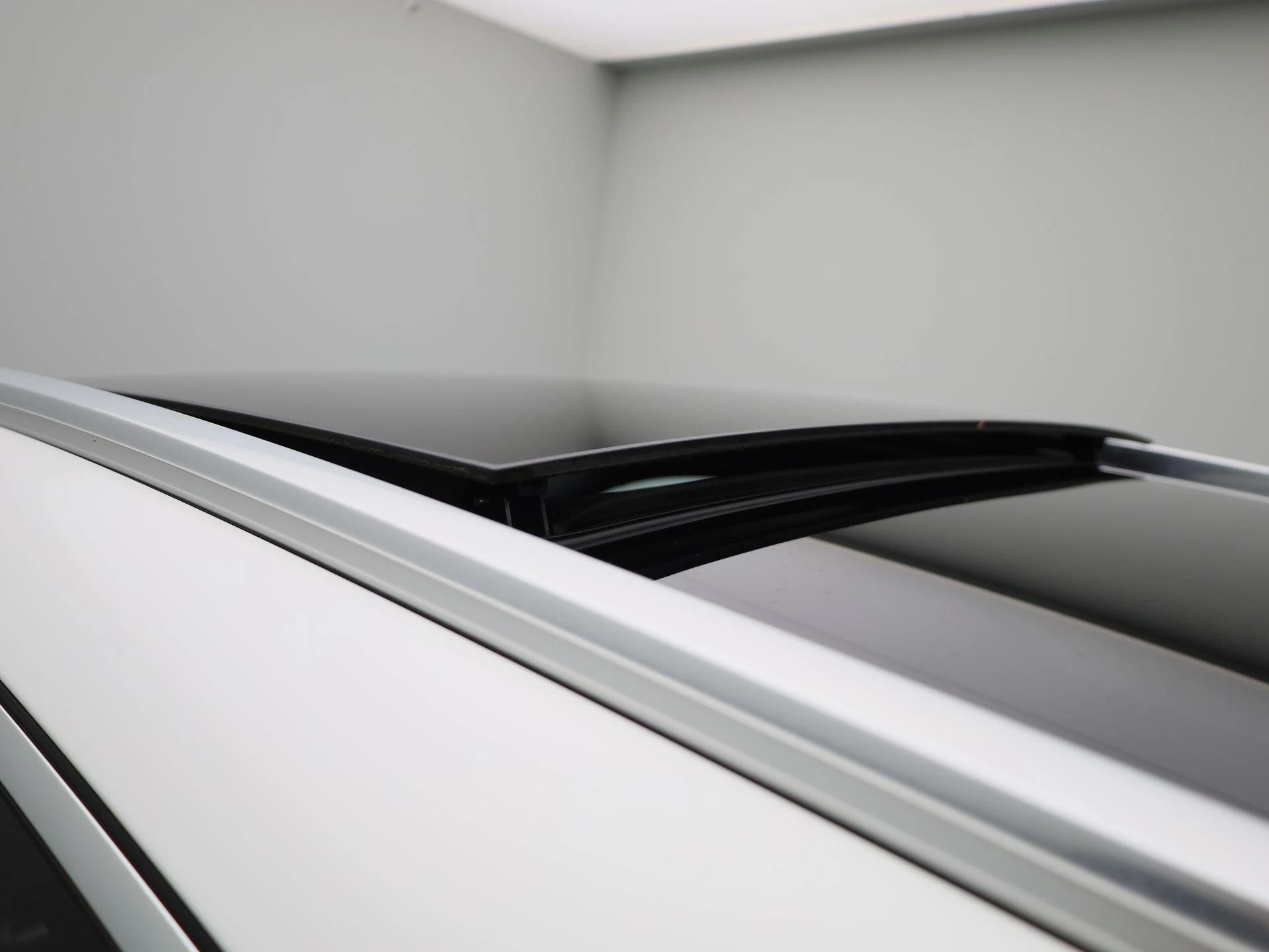 Mercedes-Benz-GLA-image-39